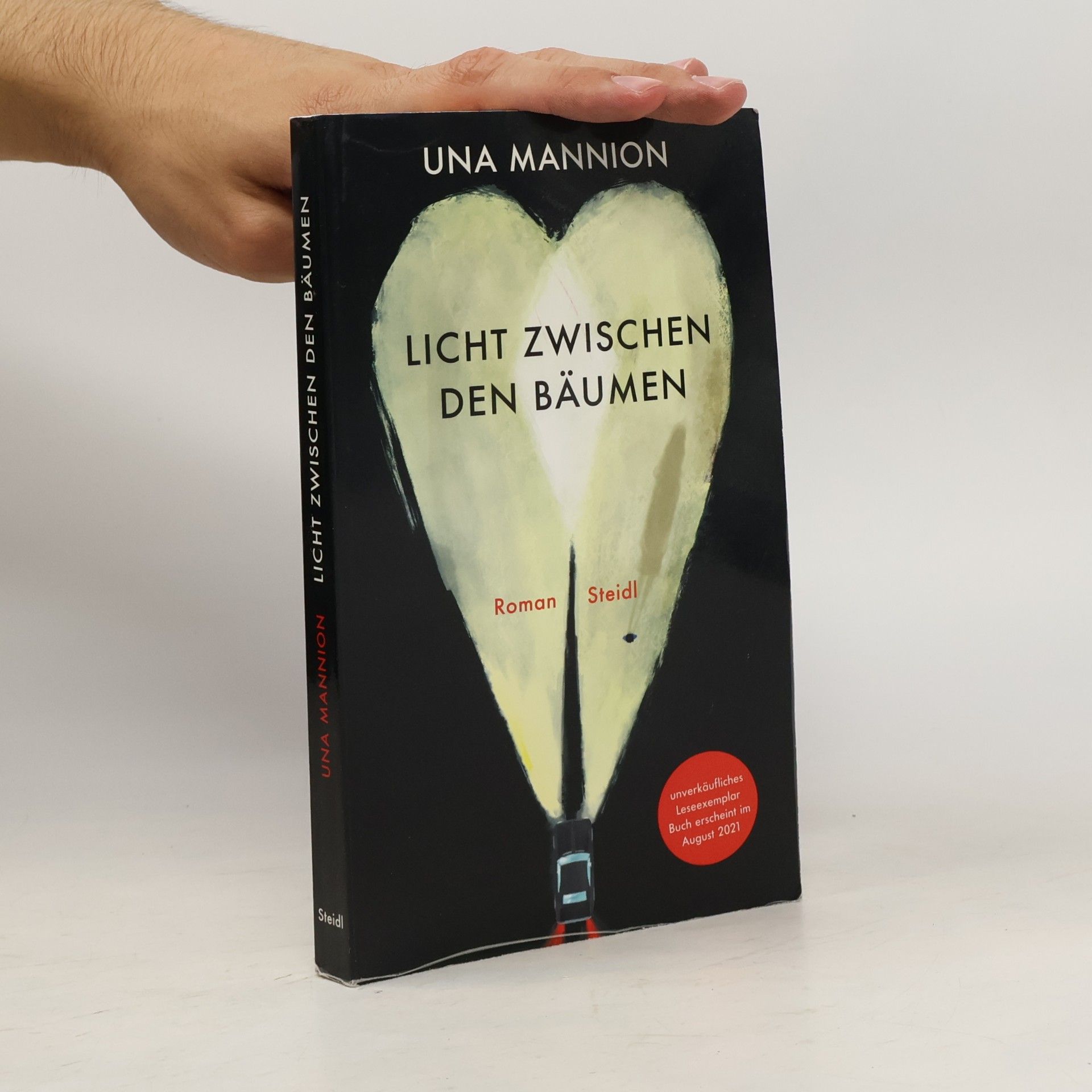 Una Mannion Licht zwischen den Bäumen