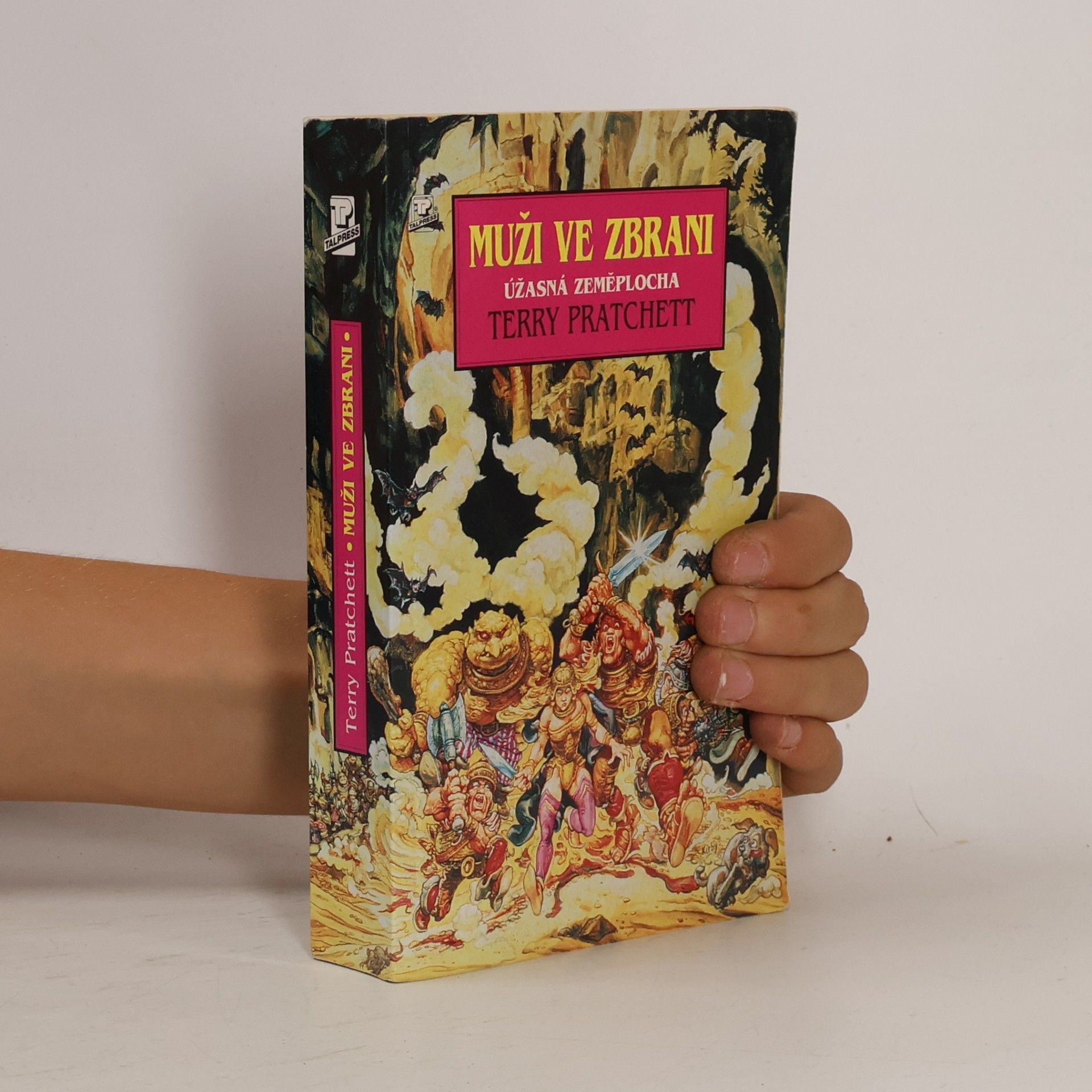 Terry Pratchett Muži ve zbrani
