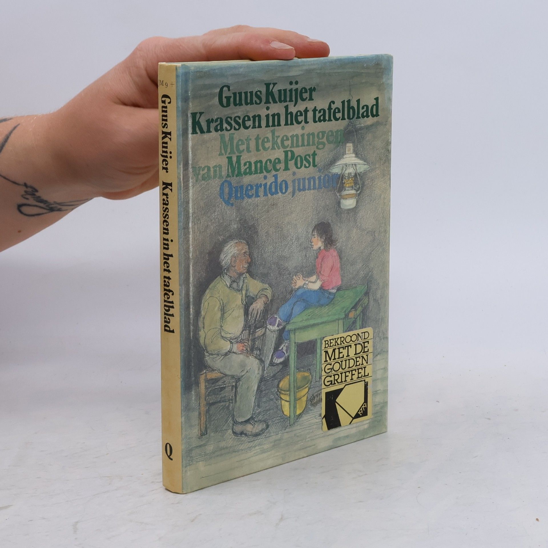 Guus Kuijer Krassen in het tafelblad