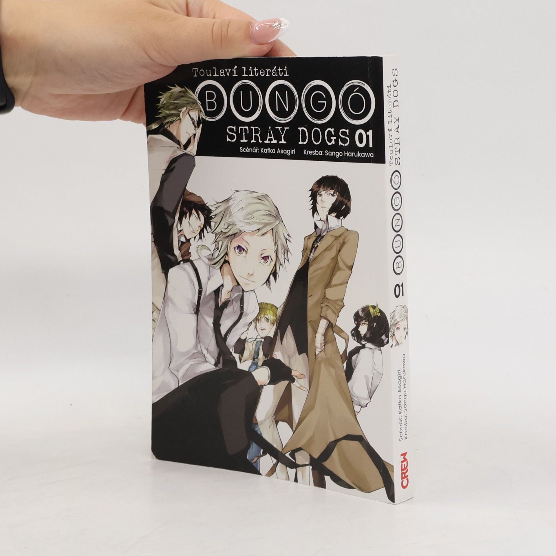 Kafka Asagiri Toulaví literáti. Bungó Stray Dogs 01