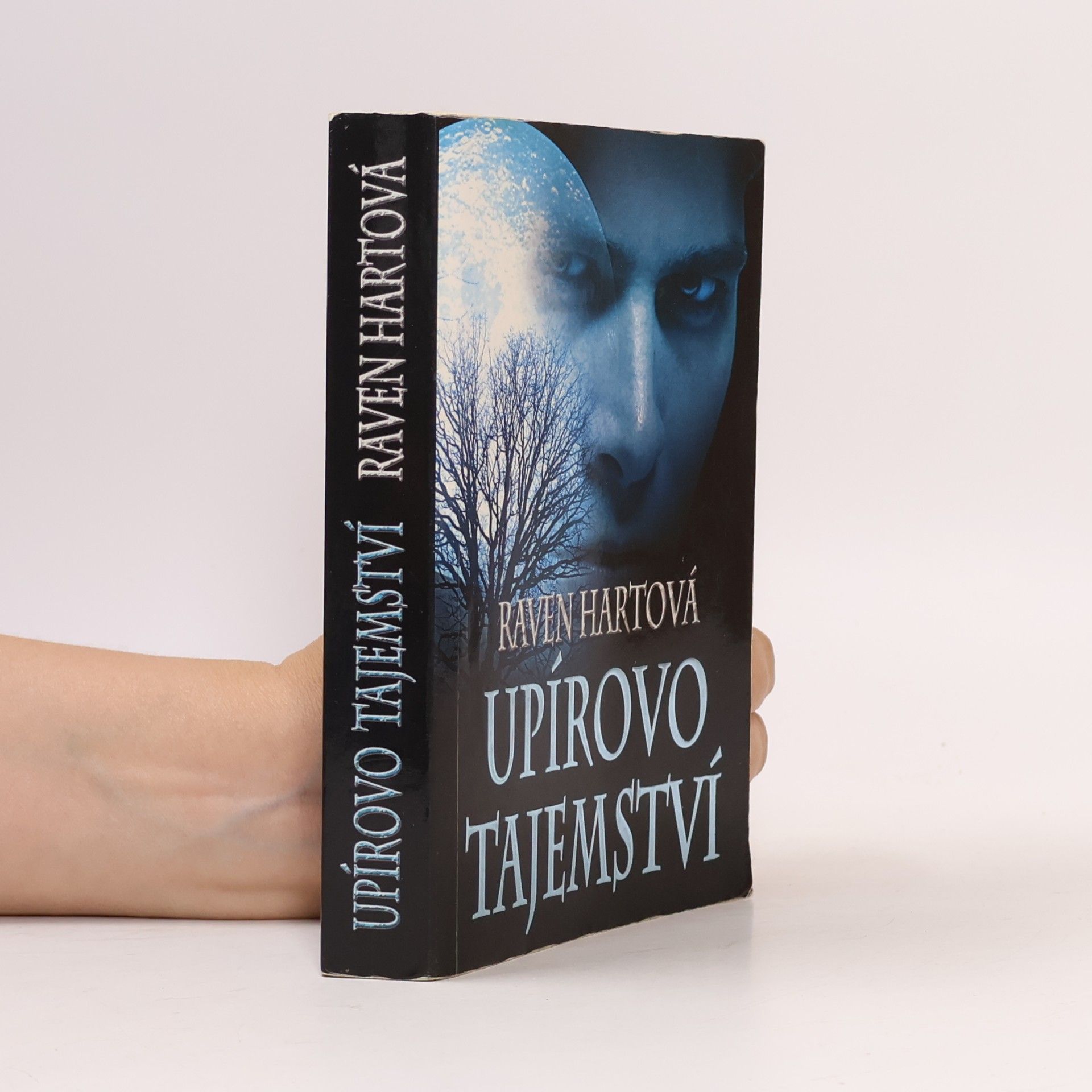 Raven Hart Upírovo tajemství