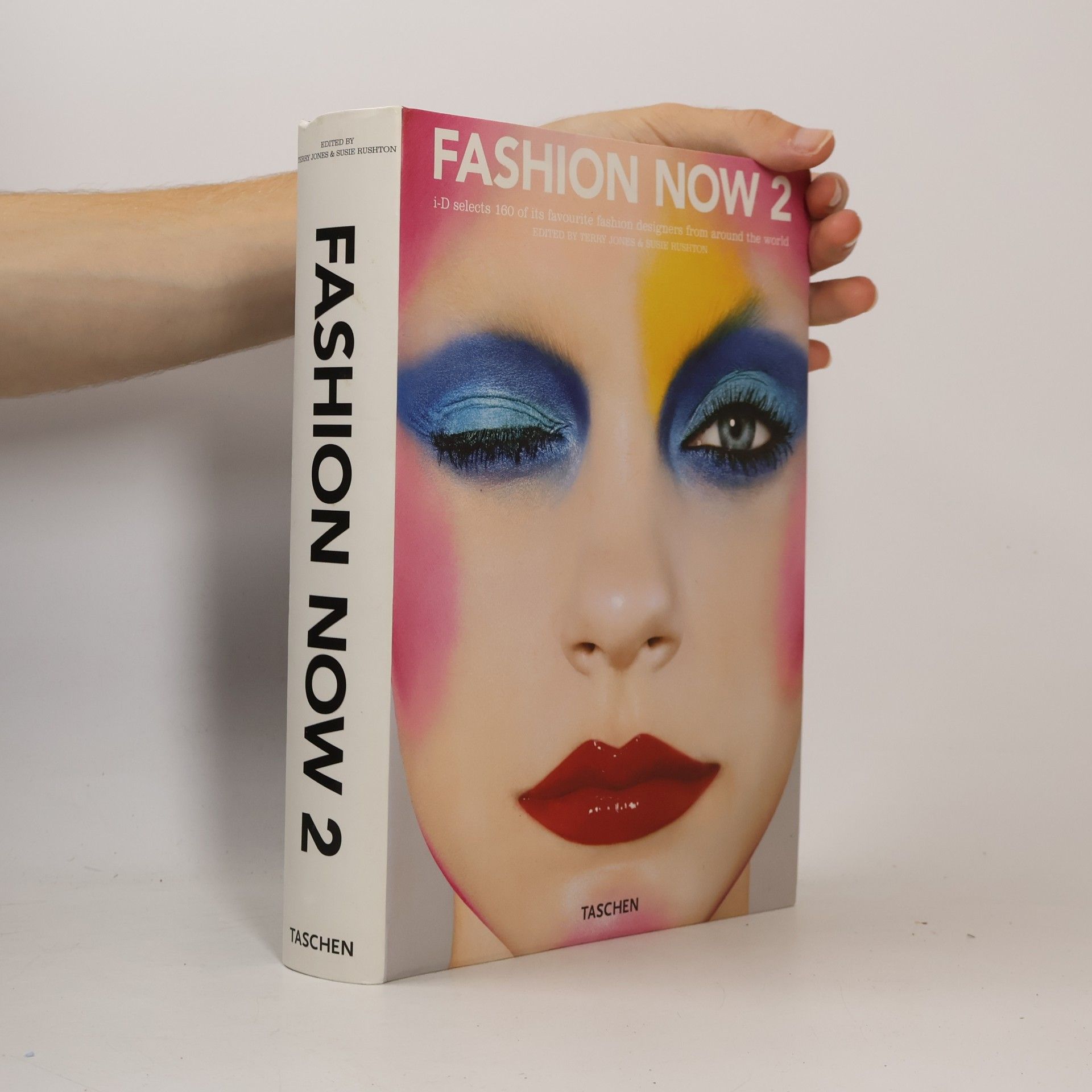 Terry Jones Fashion now 2 : i-D selects 160 of its favourite fashion designers from around the world