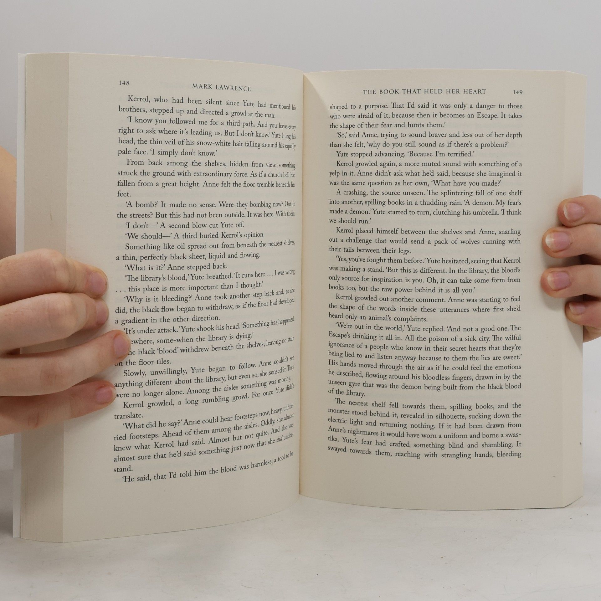 Mark Lawrence The Book That Held Her Heart