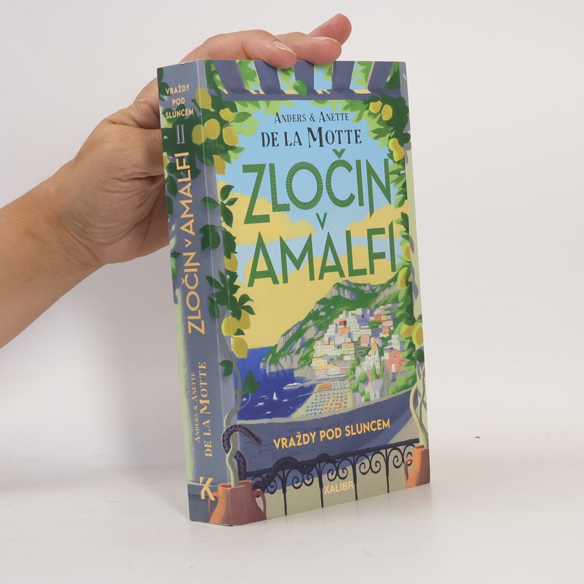 Anette De la Motte Vraždy pod sluncem II: Zločin v Amalfi
