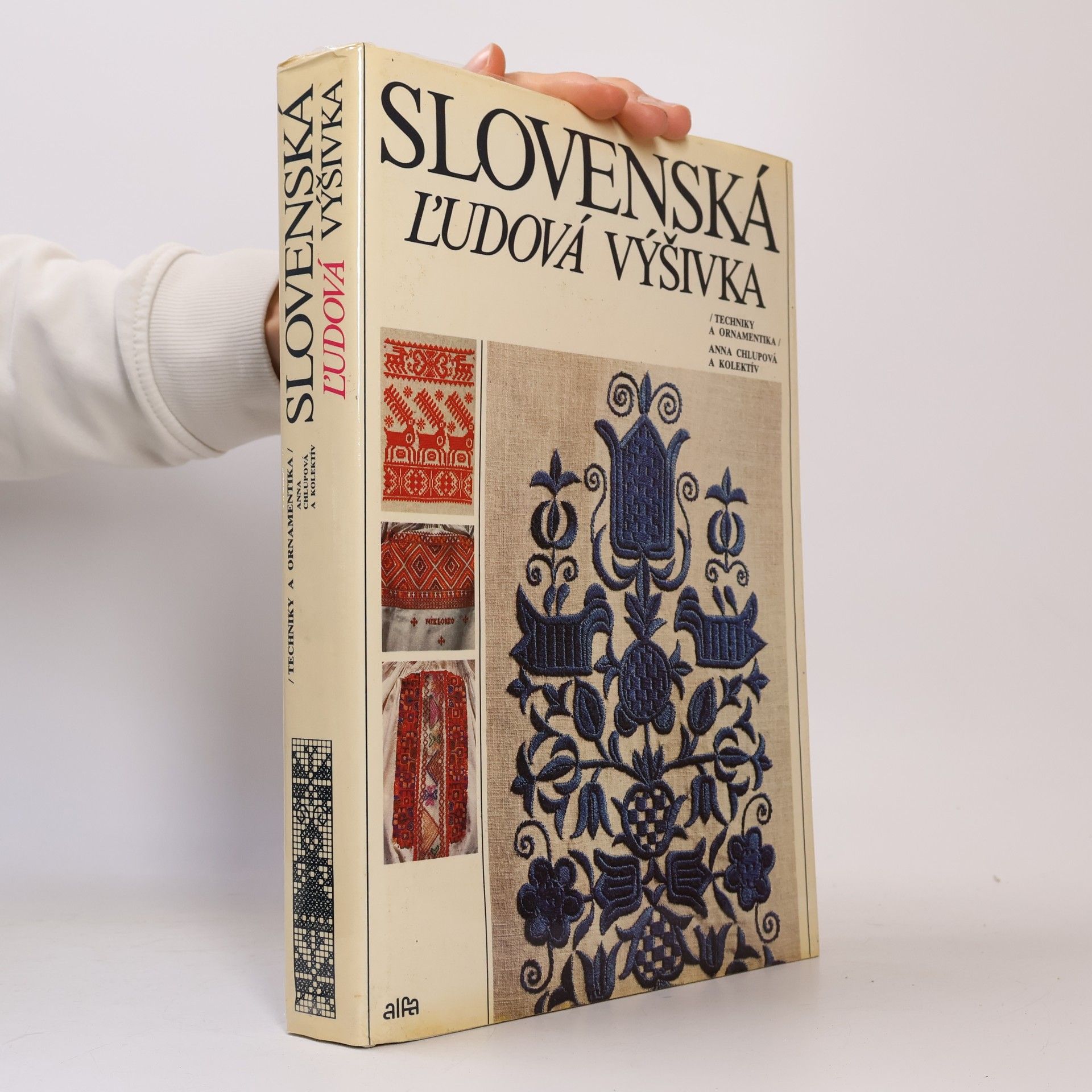 Anna Chlupová Slovenská ľudová výšivka