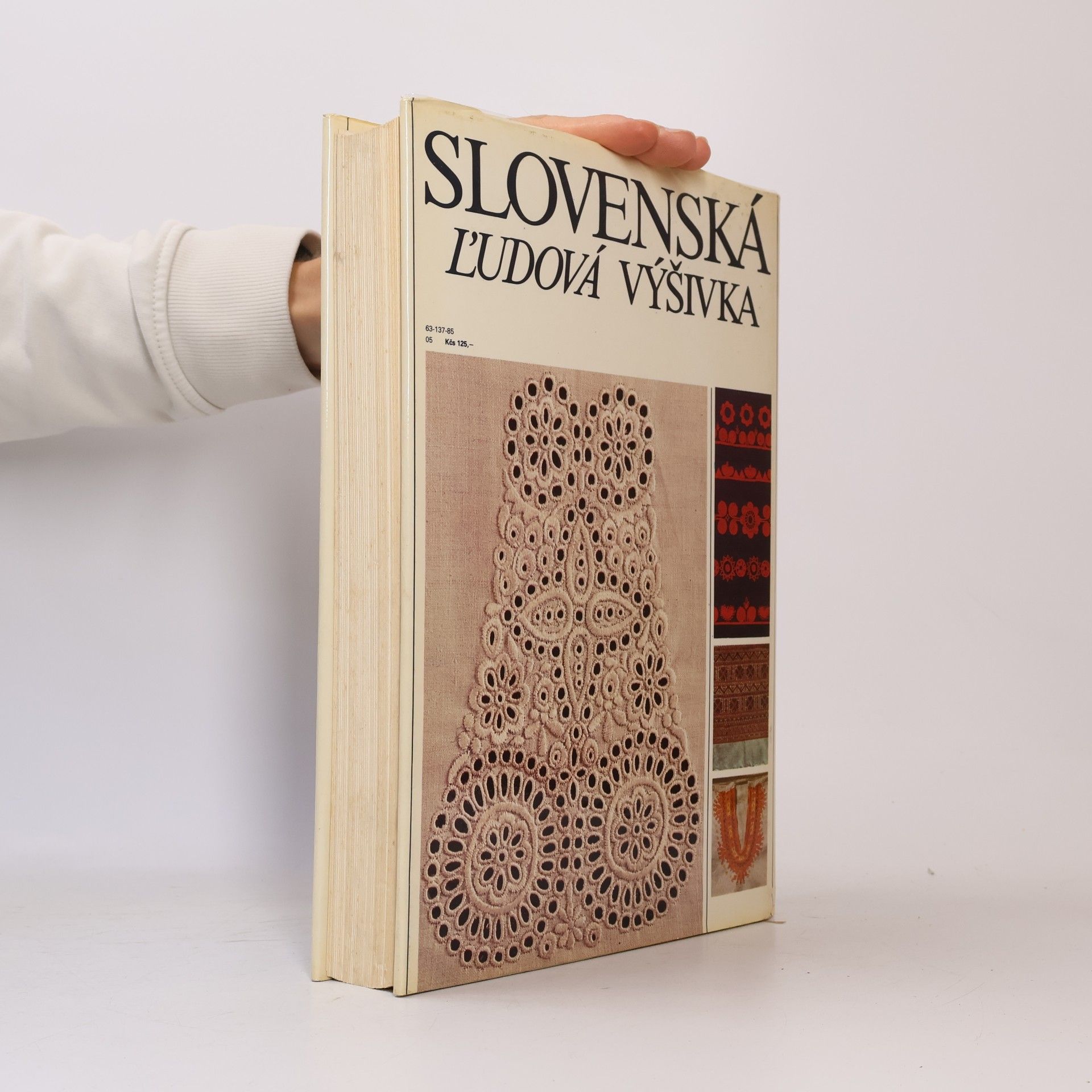 Anna Chlupová Slovenská ľudová výšivka