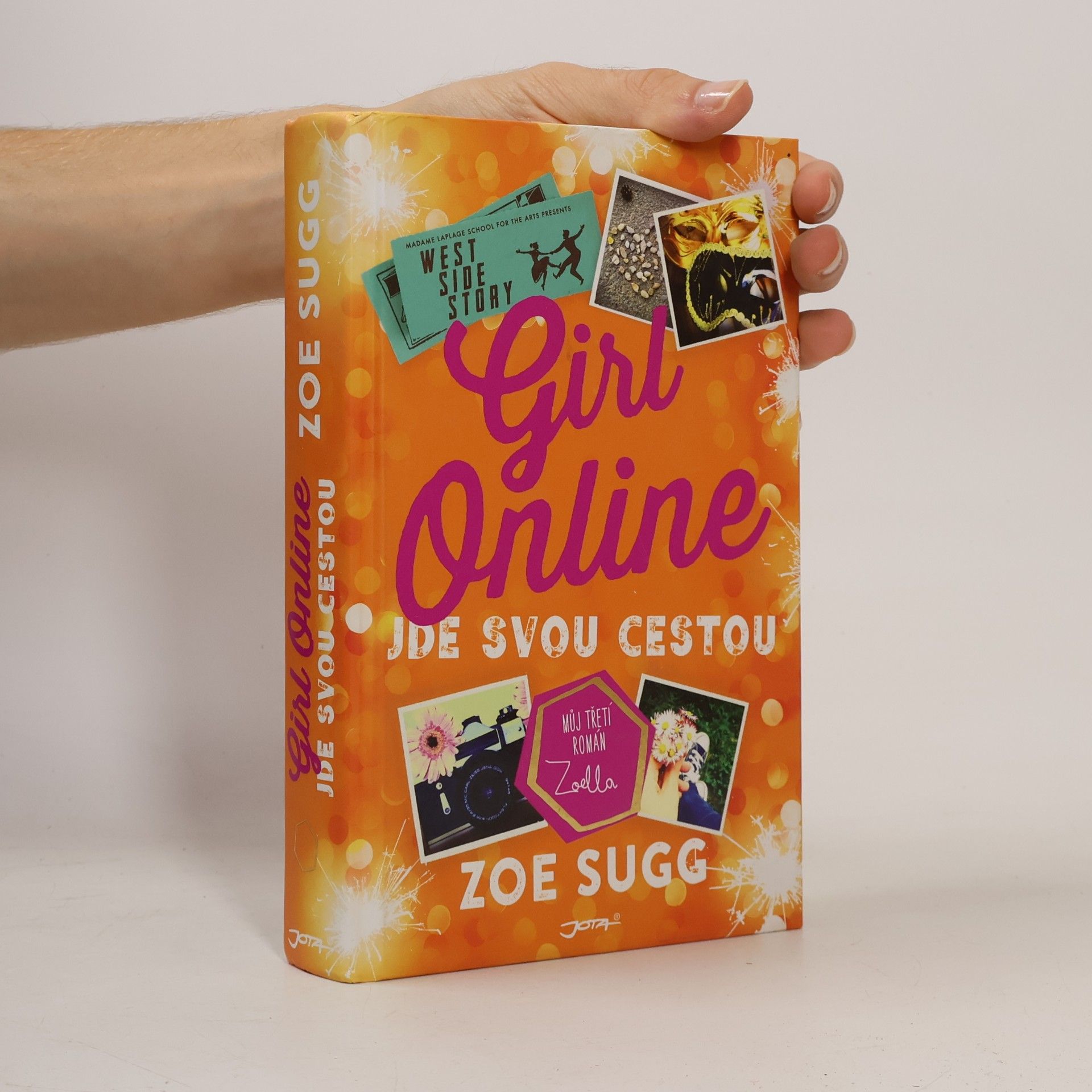 Zoe Sugg Girl Online jde svou cestou