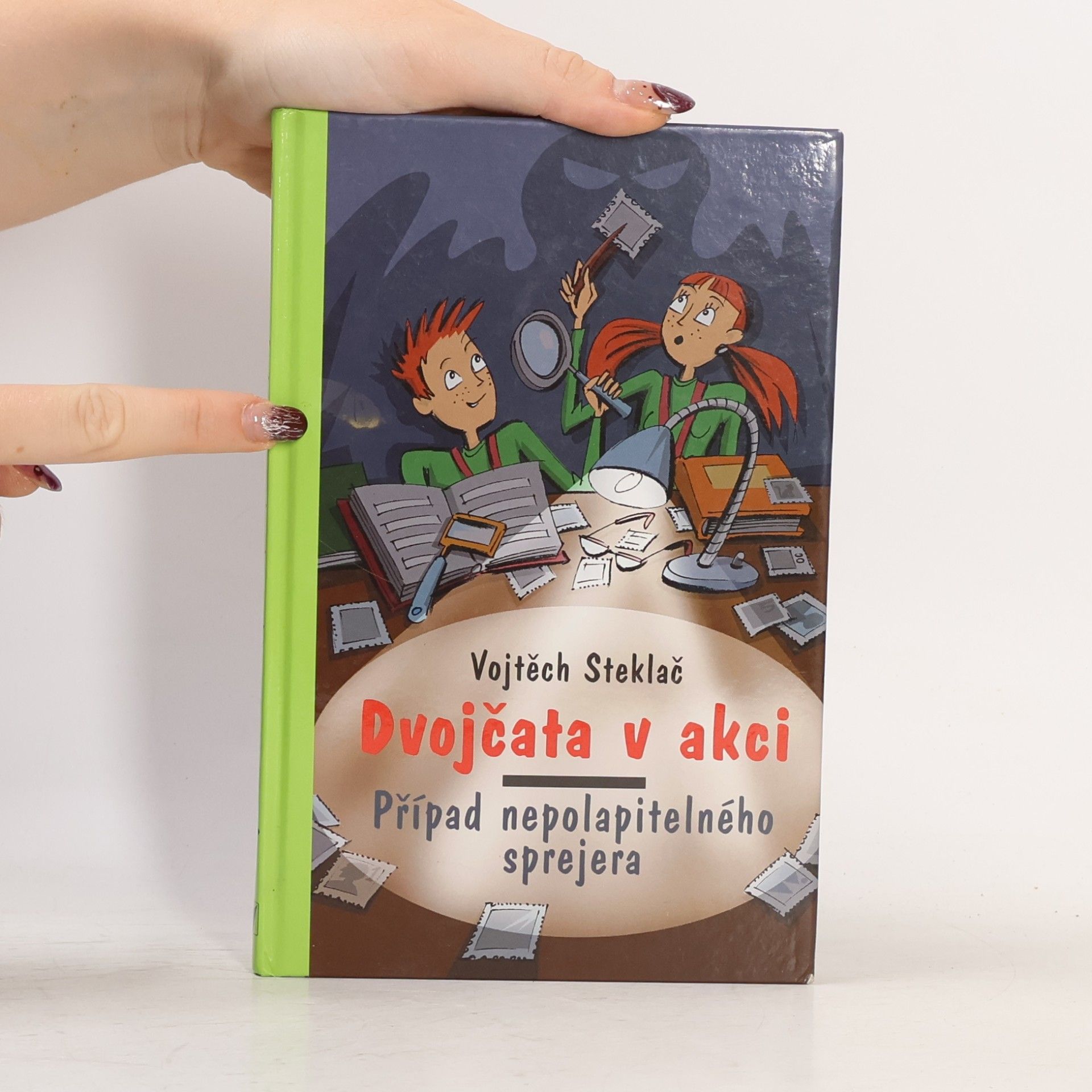Vojtěch Steklač Dvojčata v akci. Případ nepolapitelného sprejera