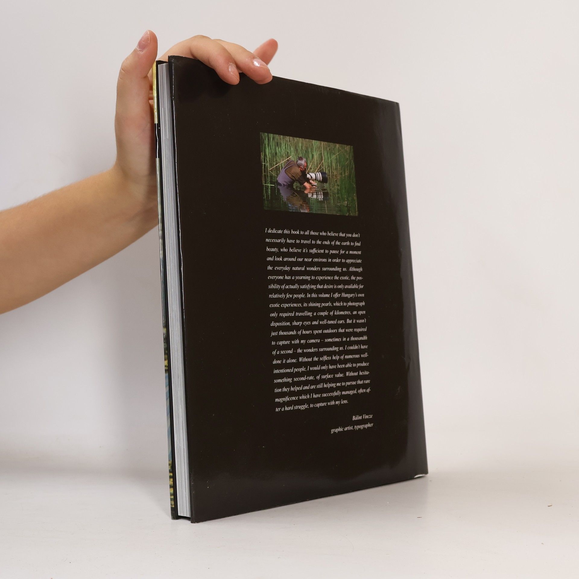 Bálint Vincze Genuine : the images of four years compressed into four seasons