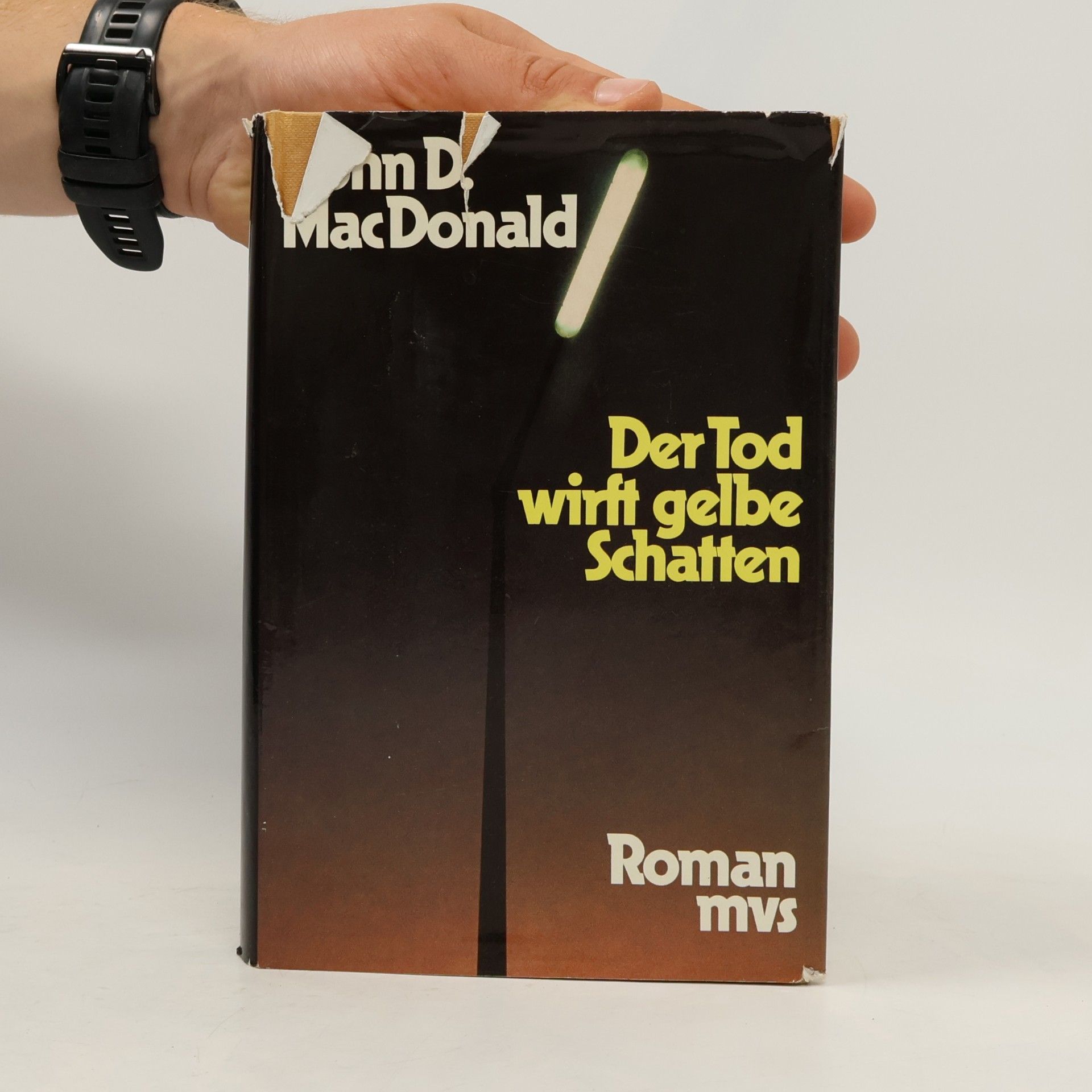 John D. MacDonald Der Tod wirft gelbe Schatten