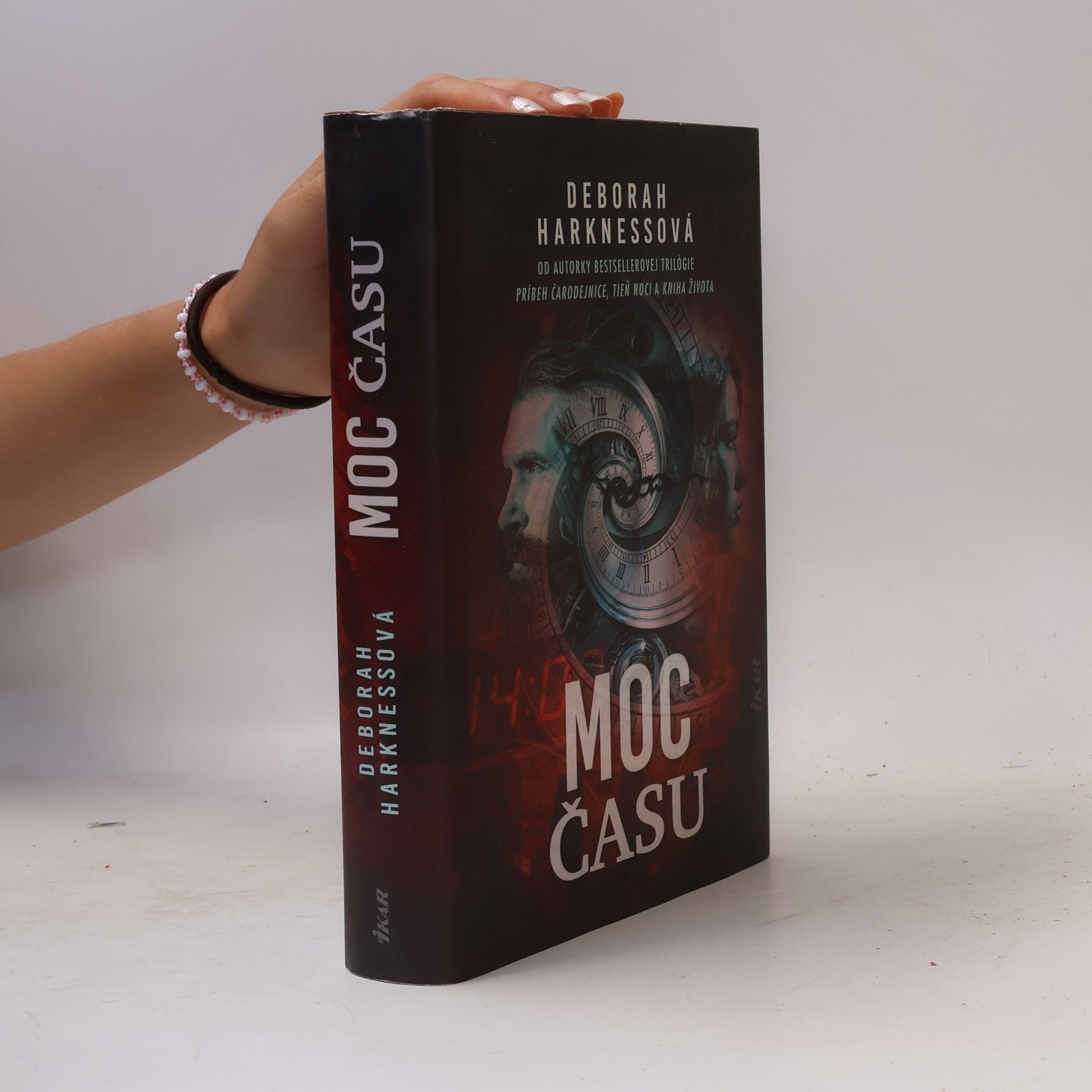 Deborah E. Harkness Moc času
