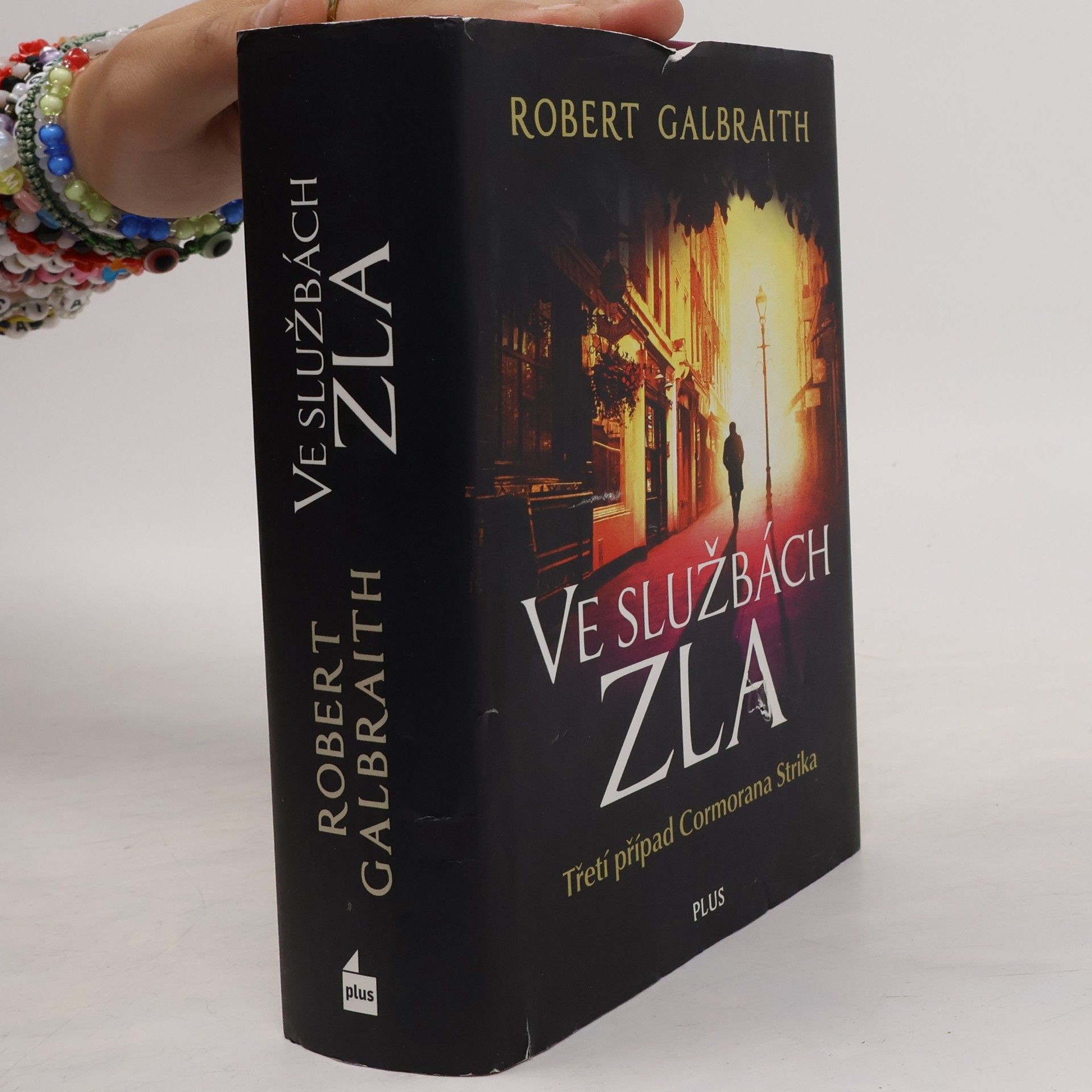 Joanne K. Rowling Ve službách zla