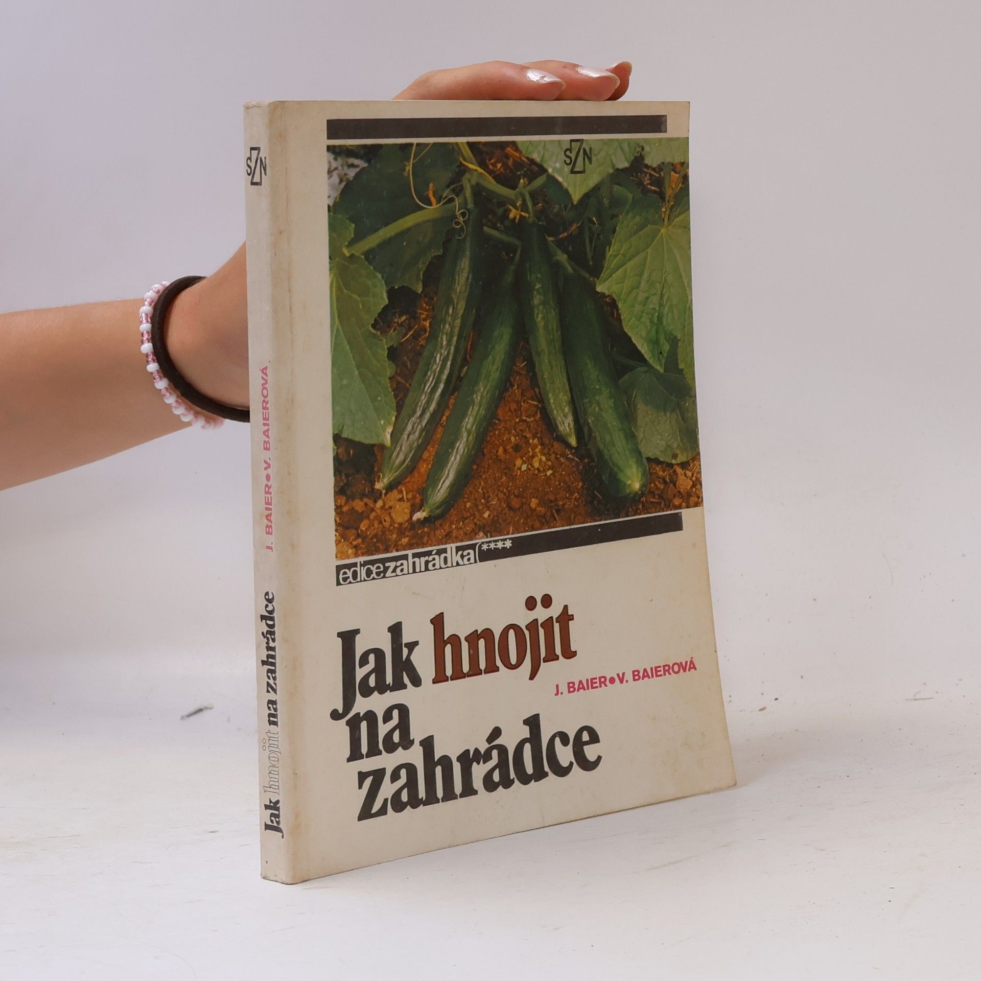 Jan Baier Jak hnojit na zahrádce