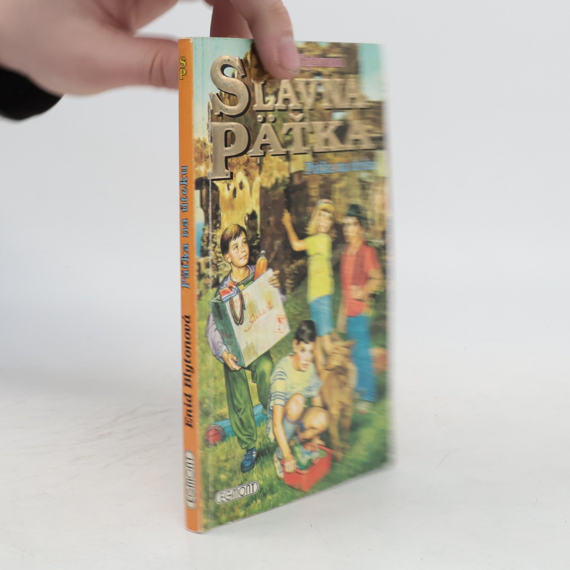 Enid Blyton Slávna päťka. Päťka na úteku.
