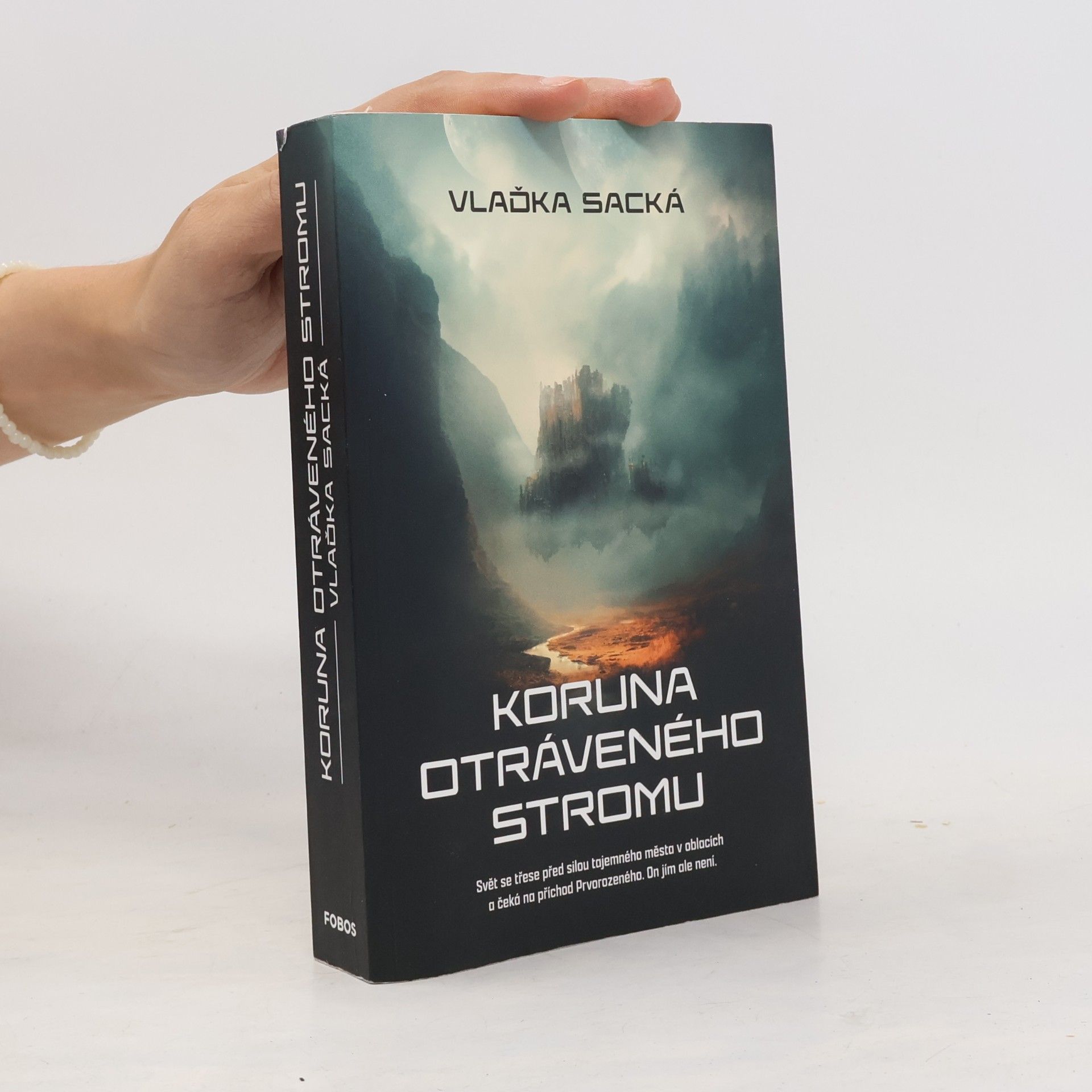 Vlaďka Sacká Koruna otráveného stromu