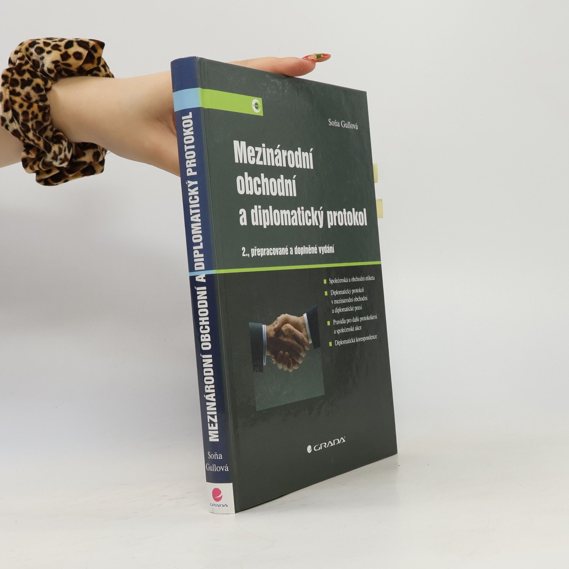 Soňa Gullová Mezinárodní obchodní a diplomatický protokol