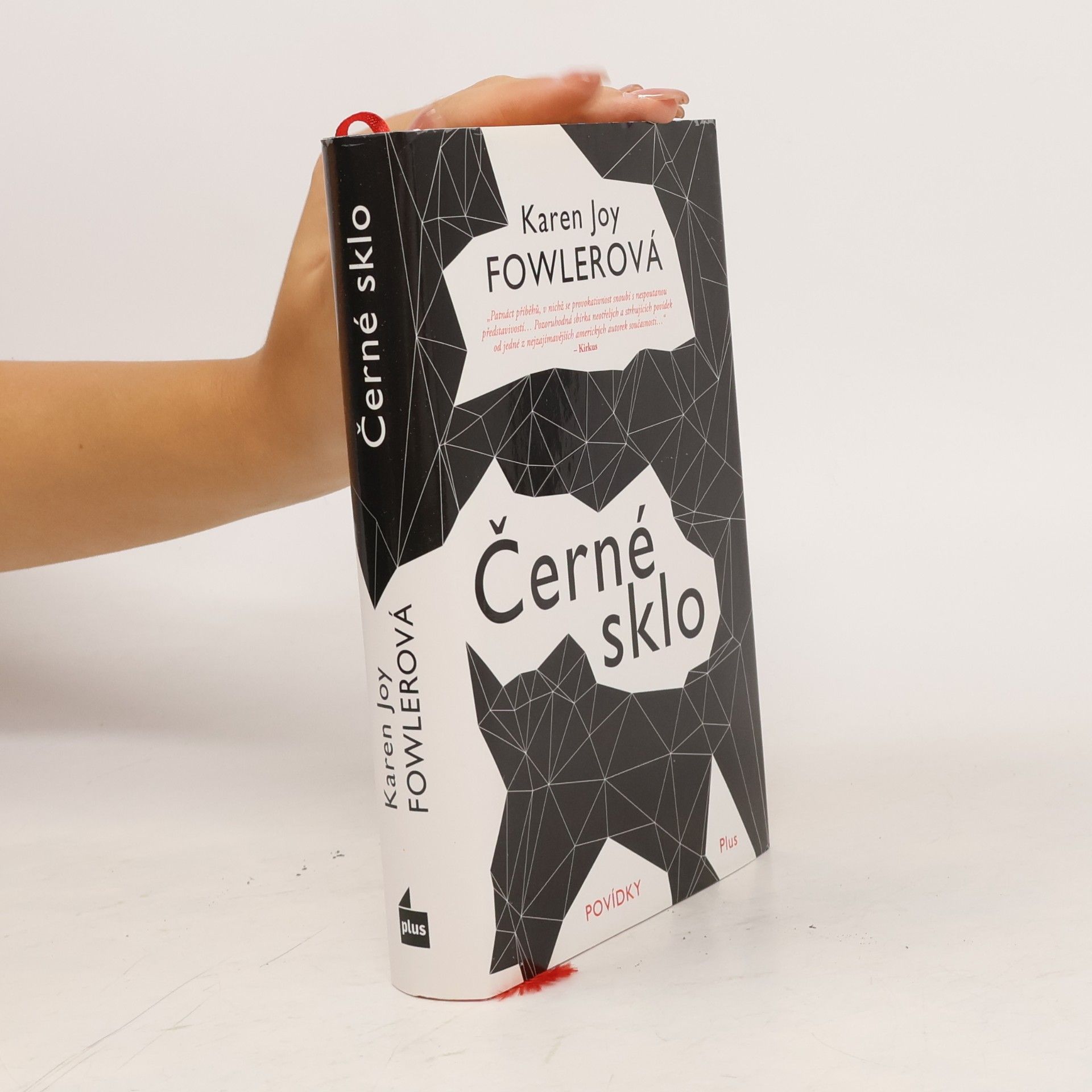 Karen Joy Fowler Černé sklo