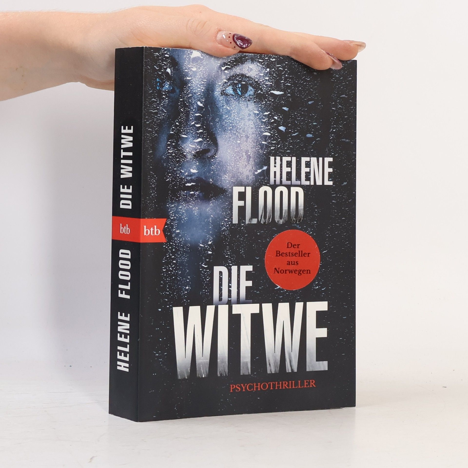 Helene Flood Die Witwe