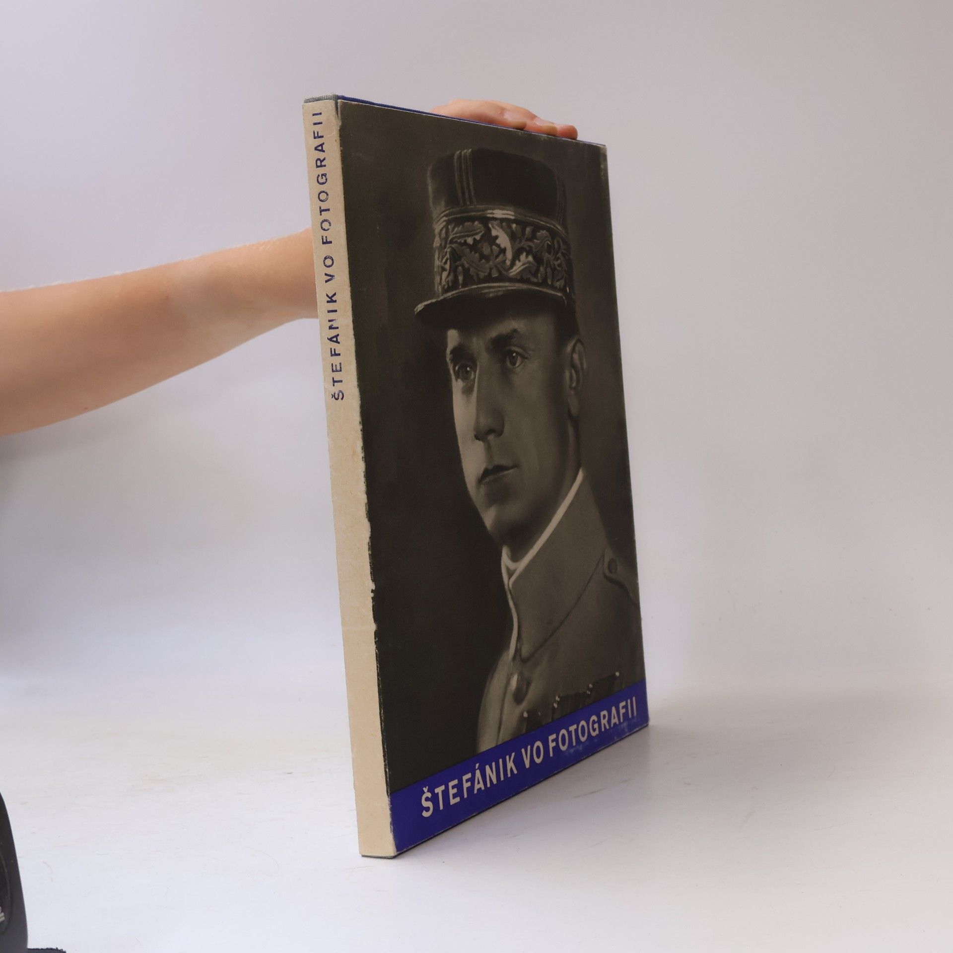 E. Purghart Štefánik vo fotografii