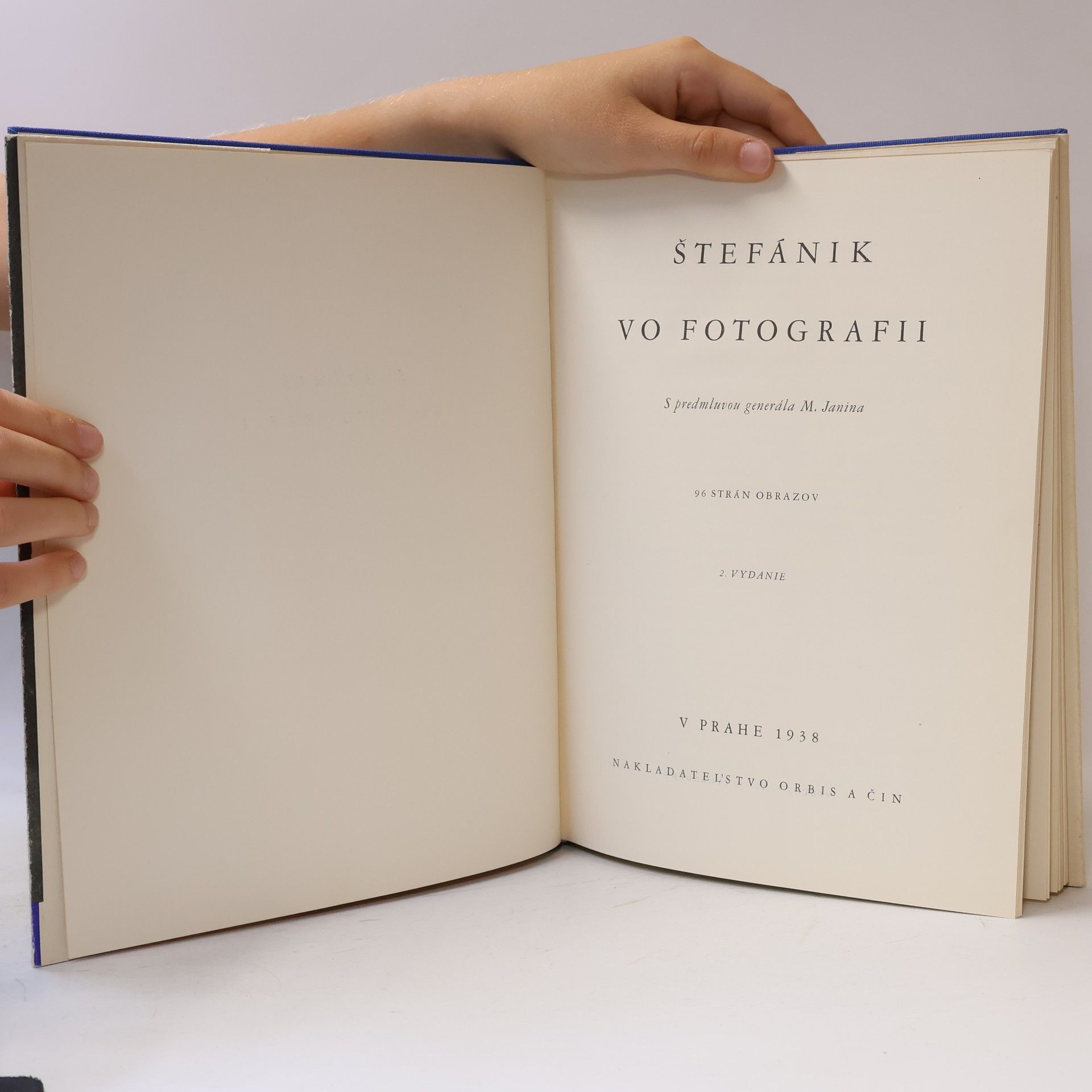 E. Purghart Štefánik vo fotografii