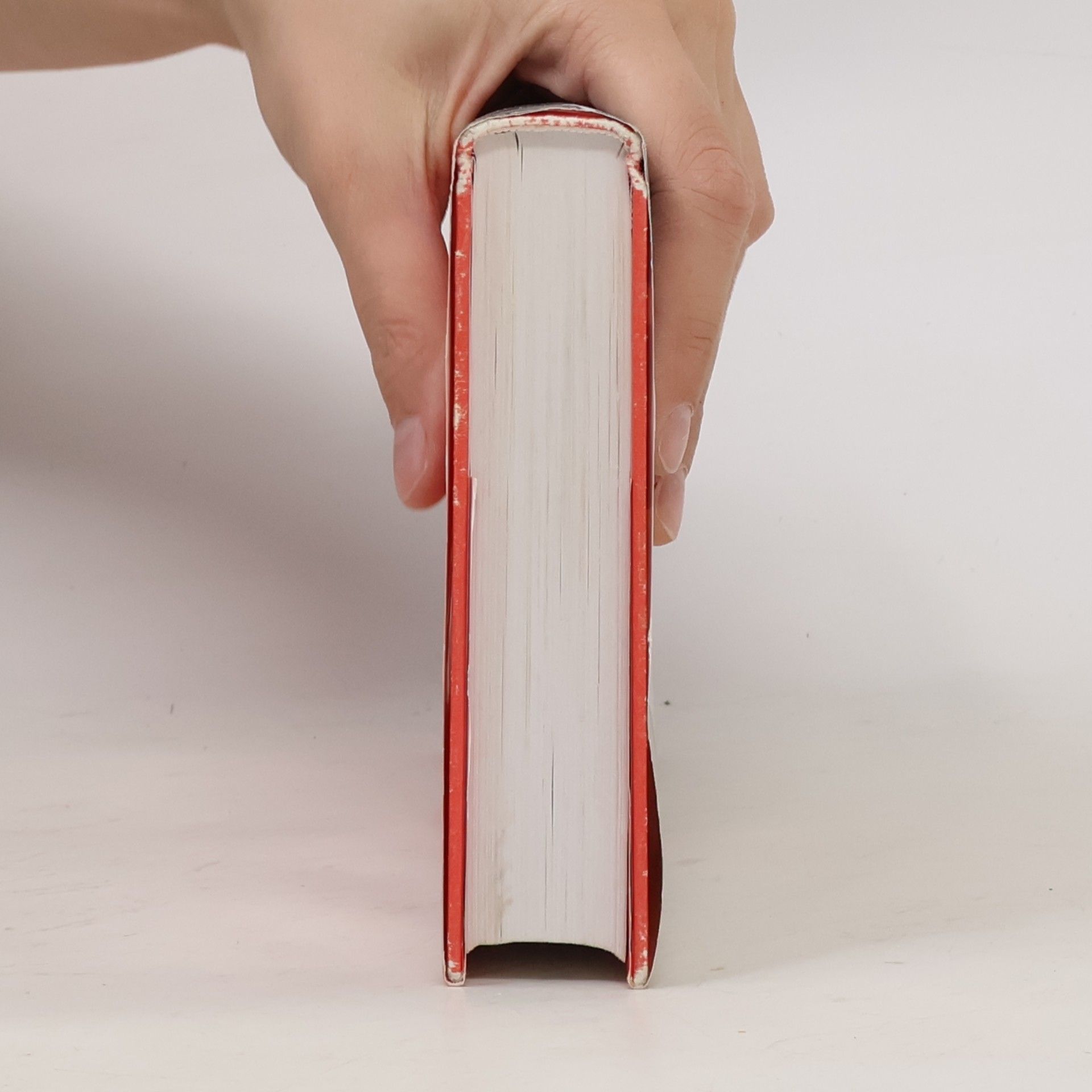 Claire Messud Císařovy děti nemají šaty