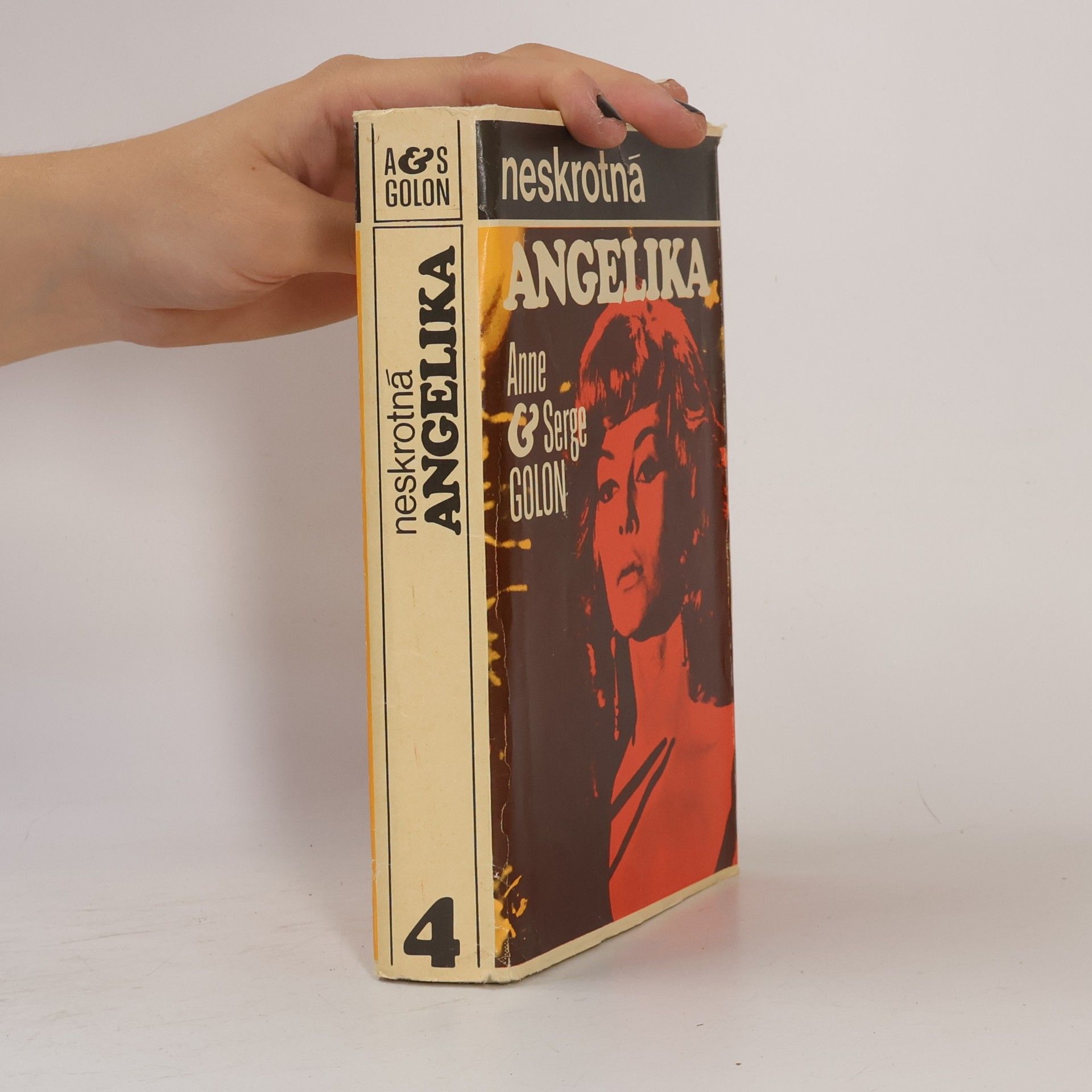 Anne Golon Neskrotná Angelika