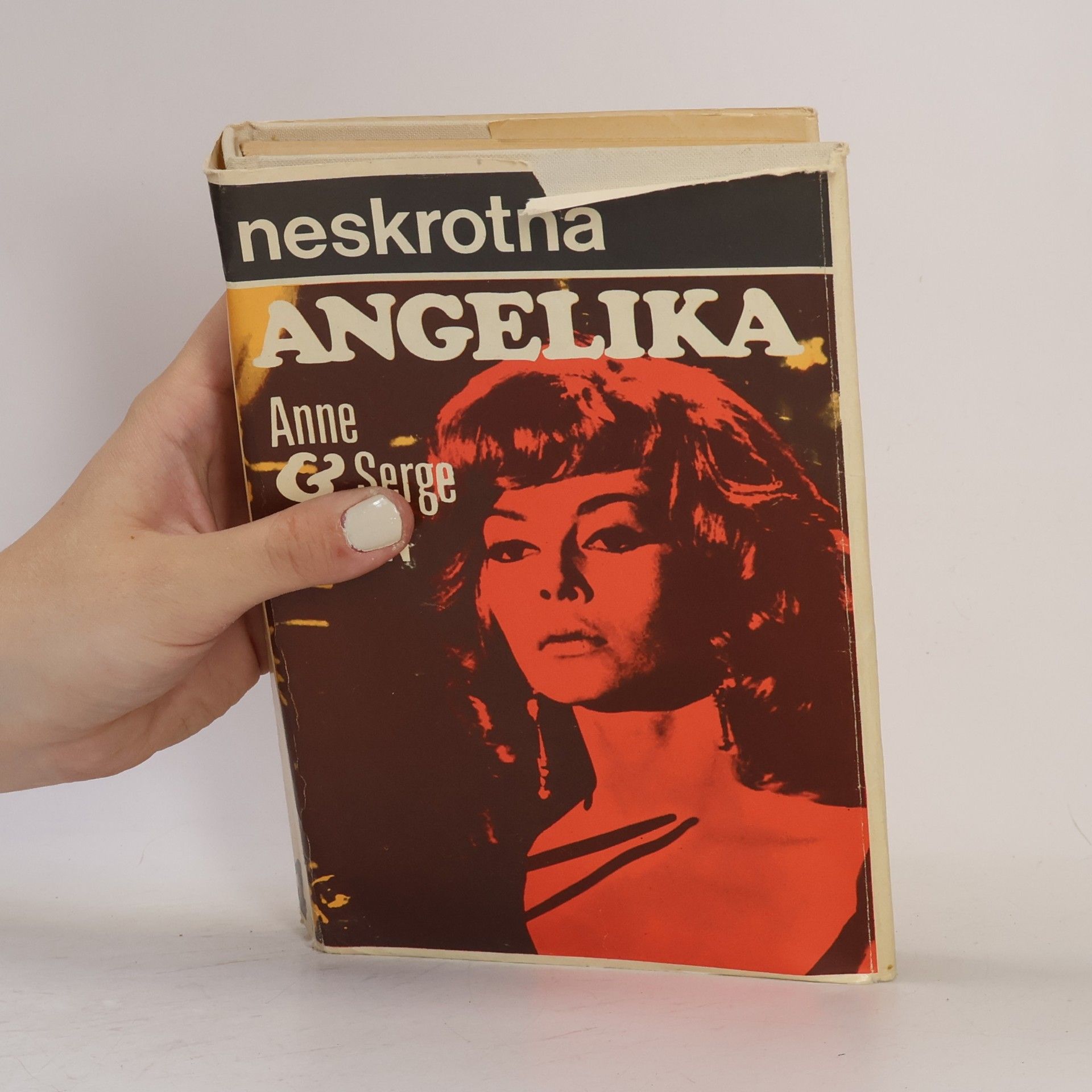 Anne Golon Neskrotná Angelika