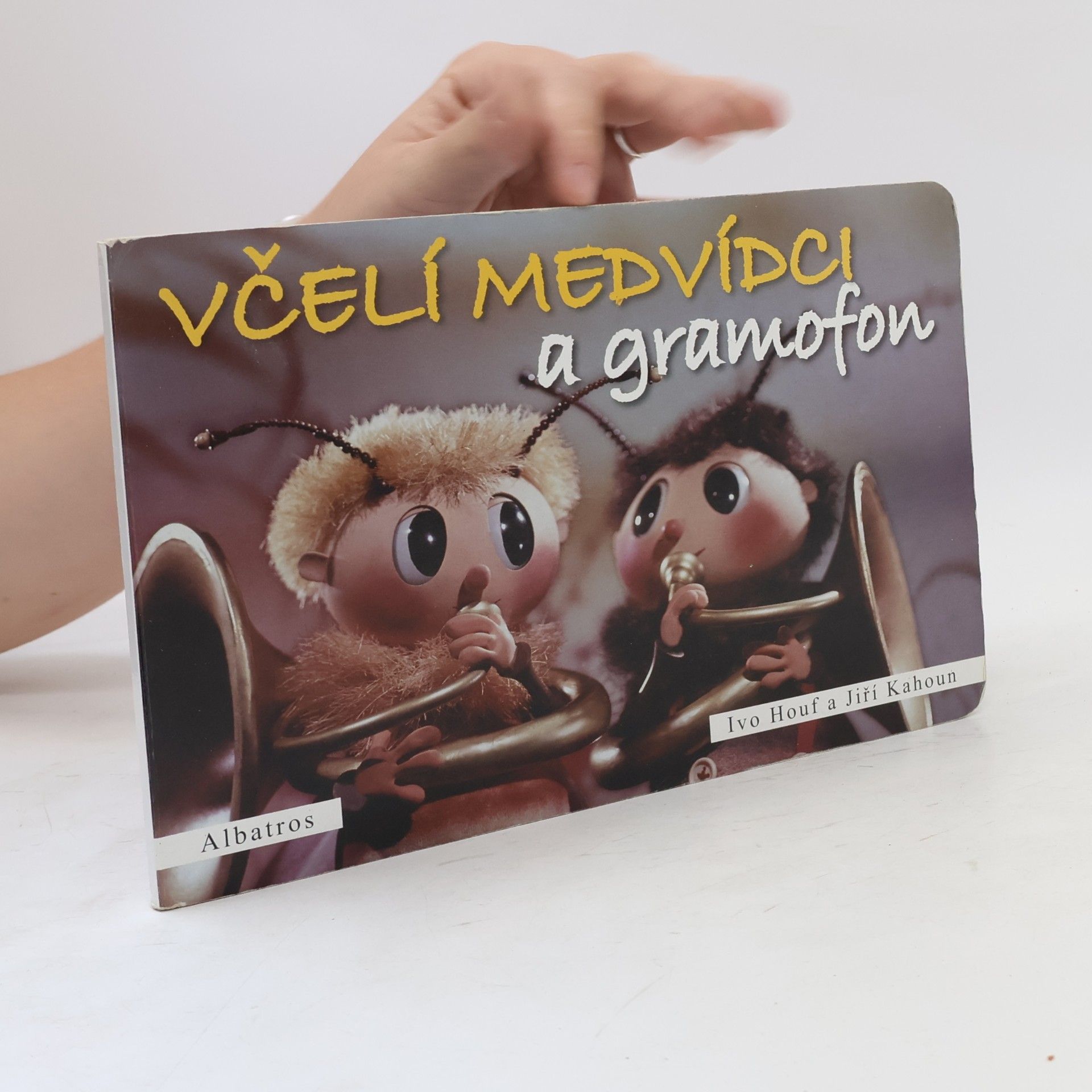 Jiří Kahoun Včelí medvídci a gramofon