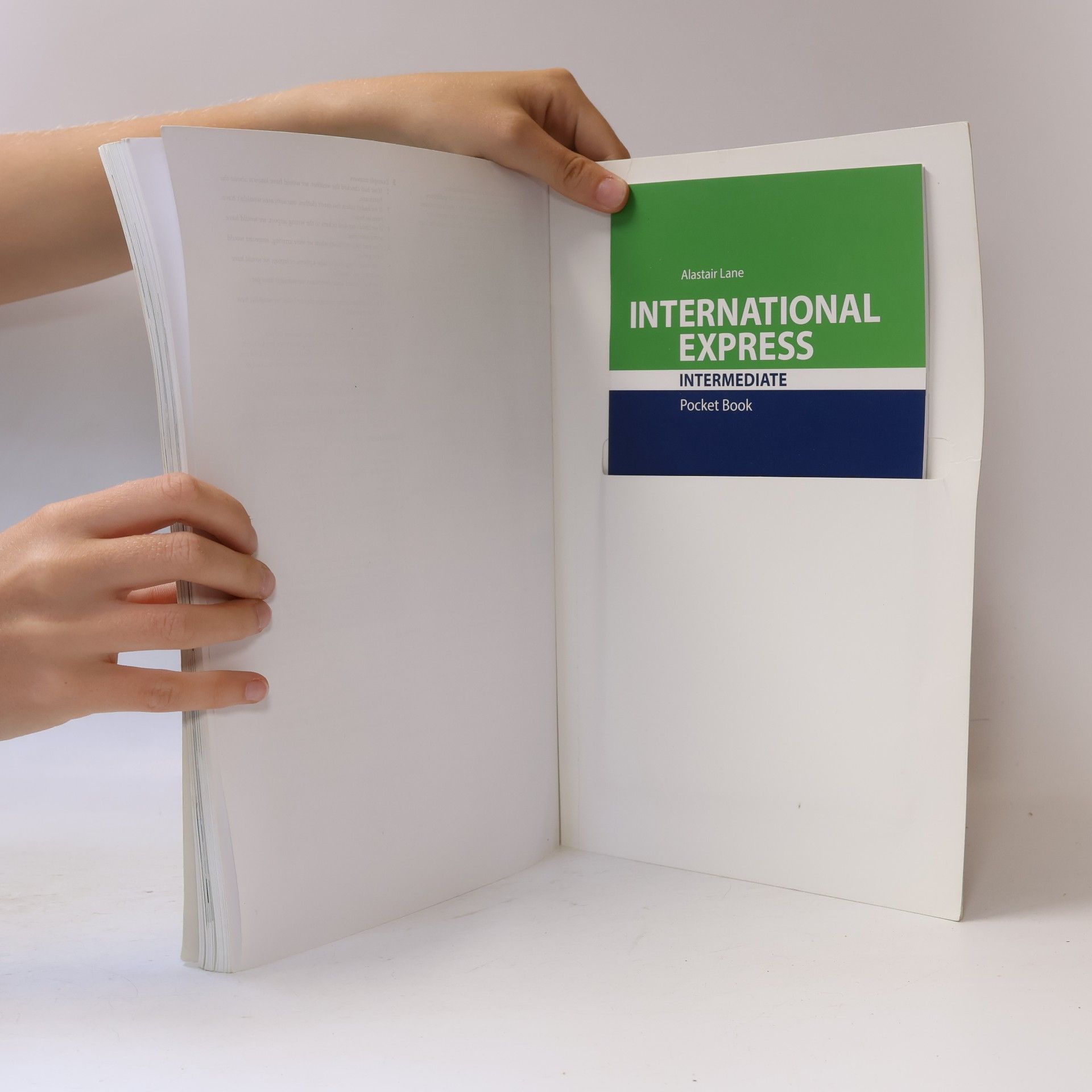 Keith Harding International Express - Intermediate Student's Book Pack