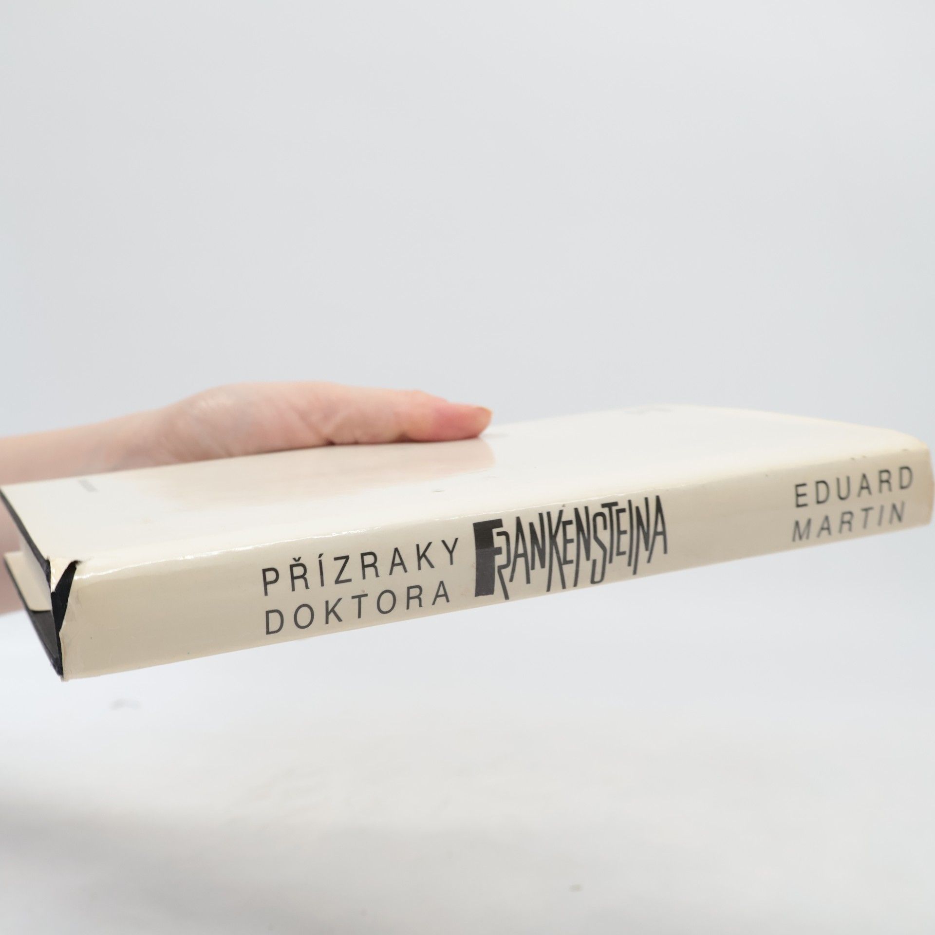 Eduard Martin Přízraky doktora Frankensteina