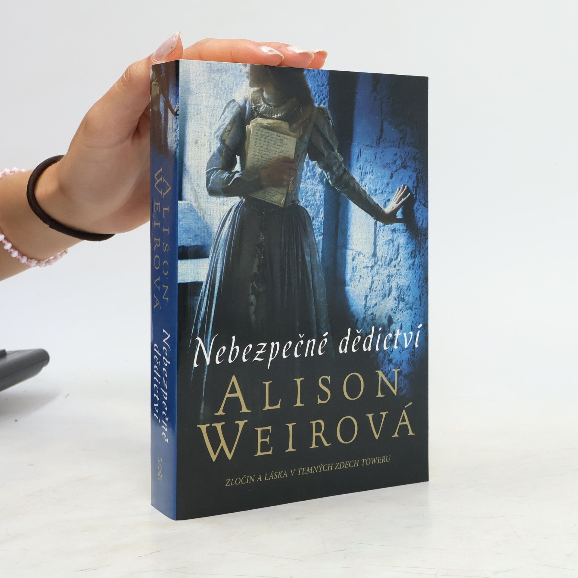 Alisom Weir Nebezpečné dědictví
