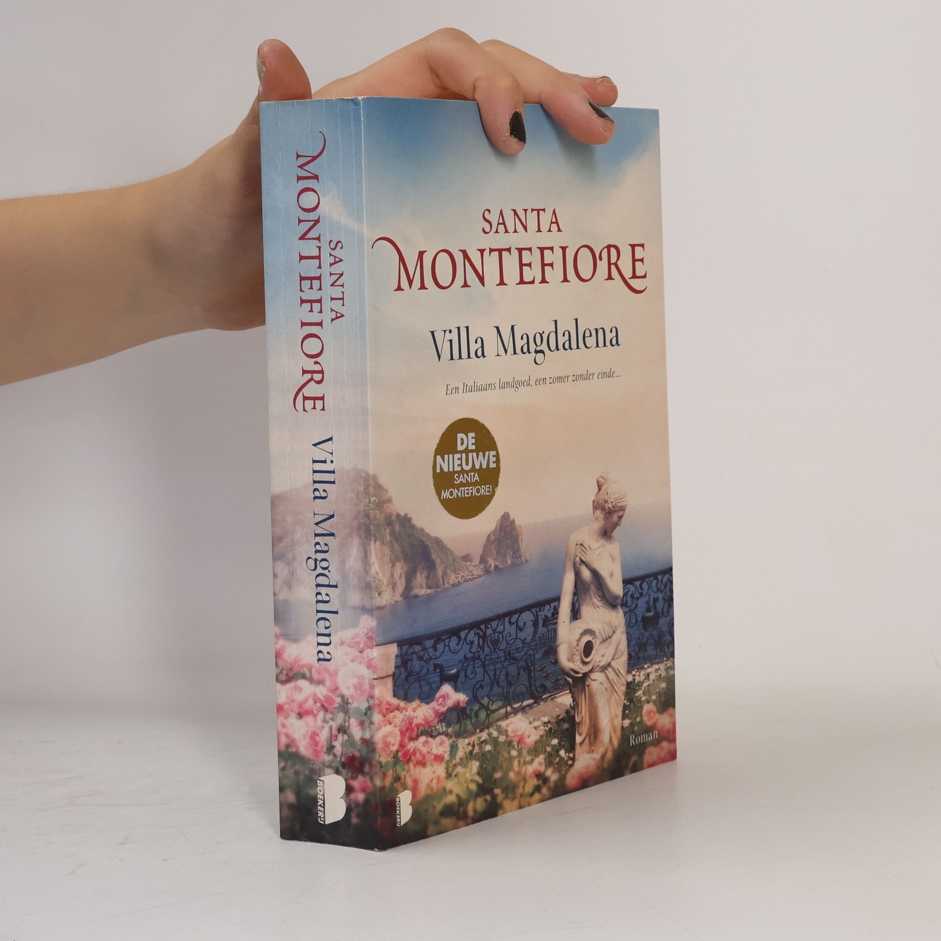 Santa Montefiore Villa Magdalena