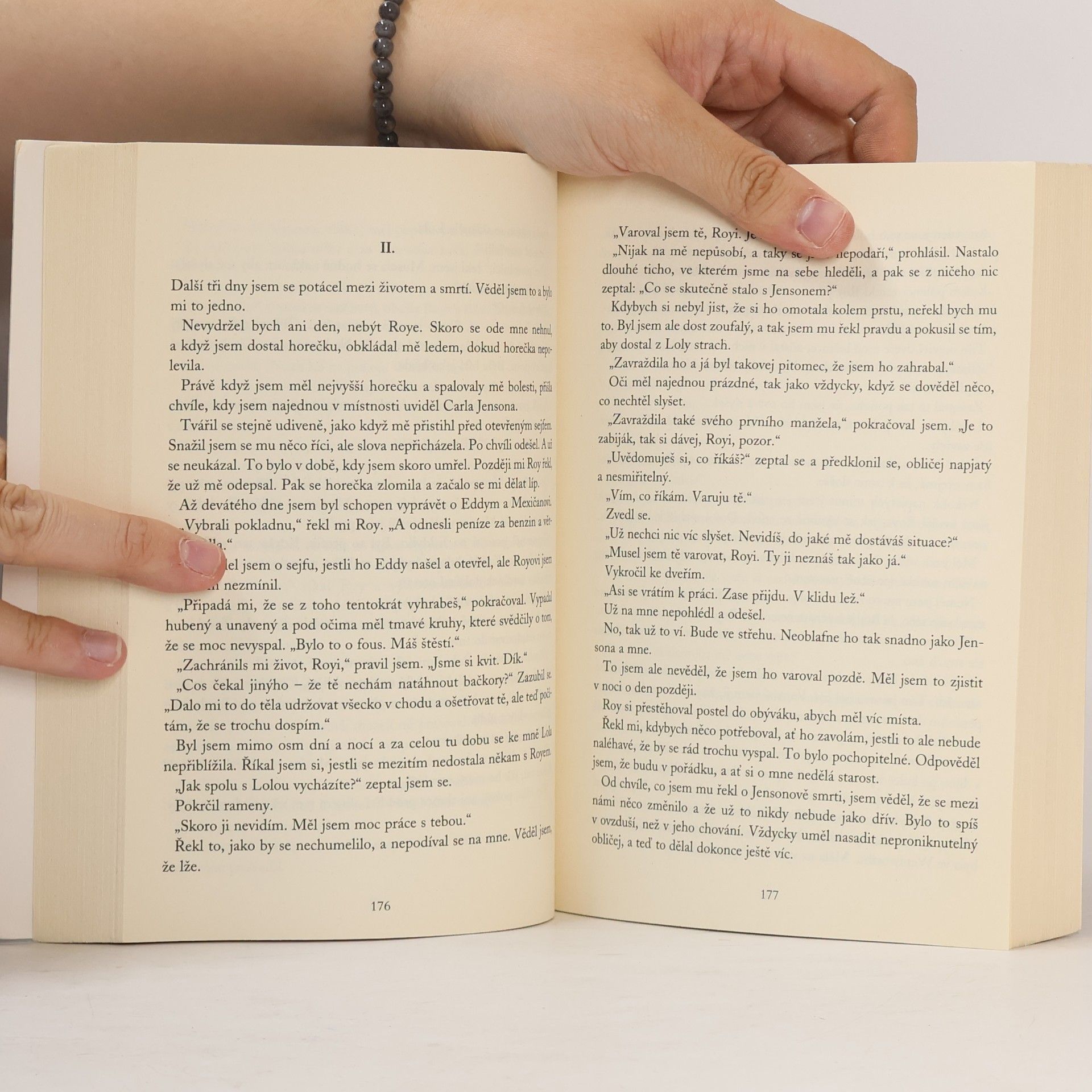 James Hadley Chase James Hadley Chase omnibus: Lehce nabyl, lehce pozbyl. Láska může být osudná. Kdo se směje naposled