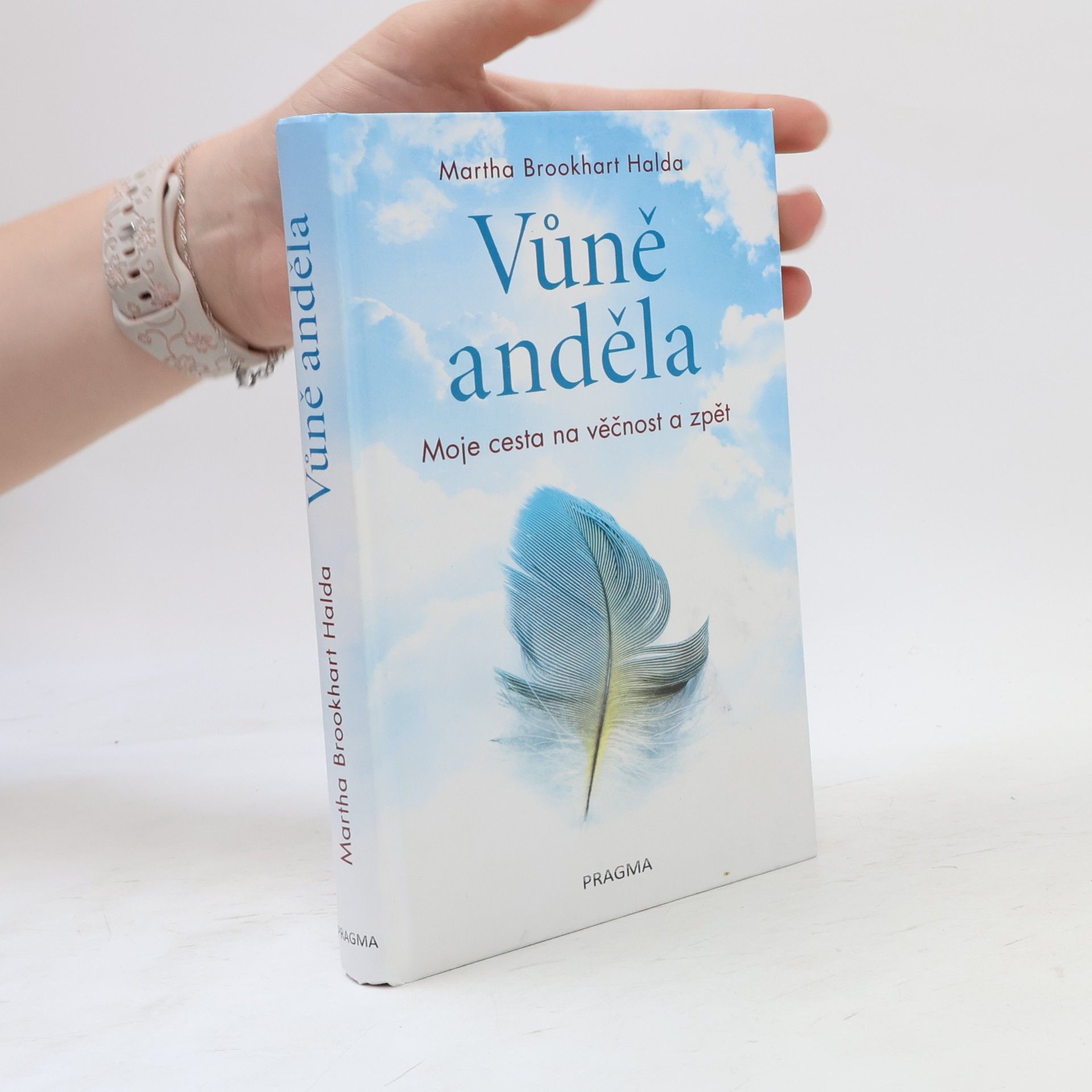 Martha Brookhart Halda Vůně anděla