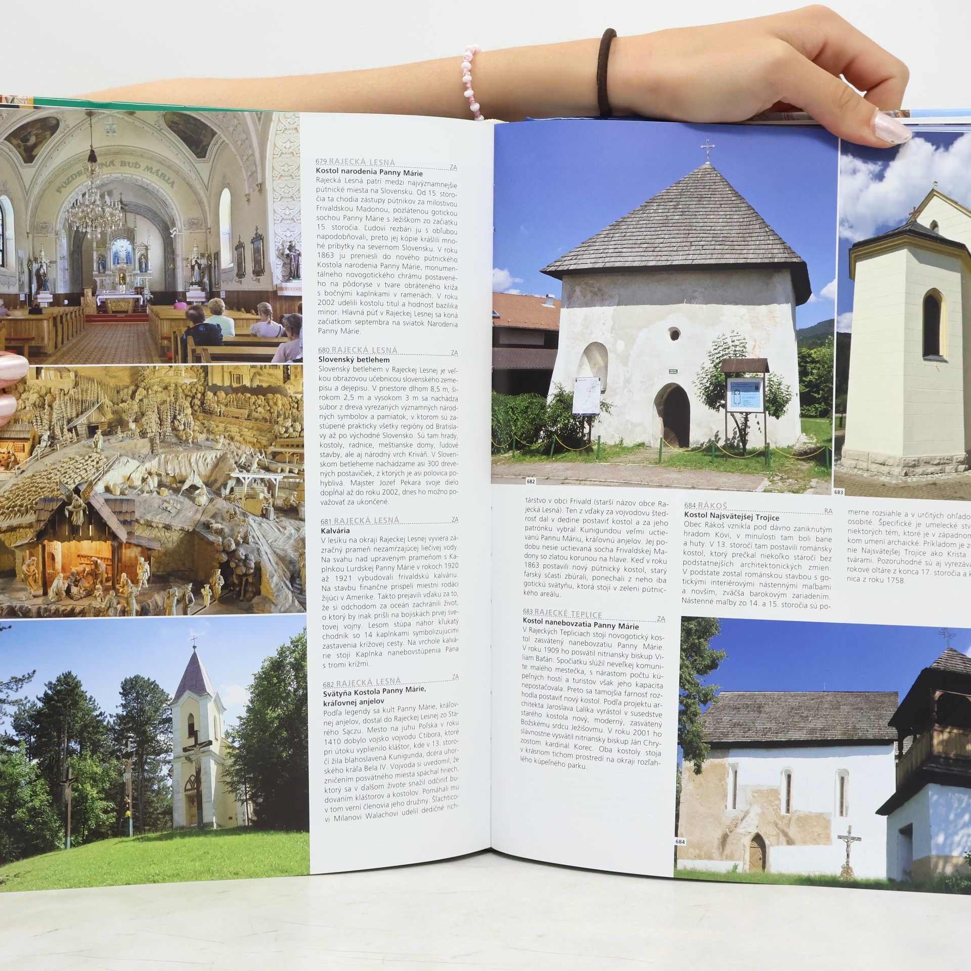 Rebecca Stephens 1000 cirkevných pamiatok Slovenska