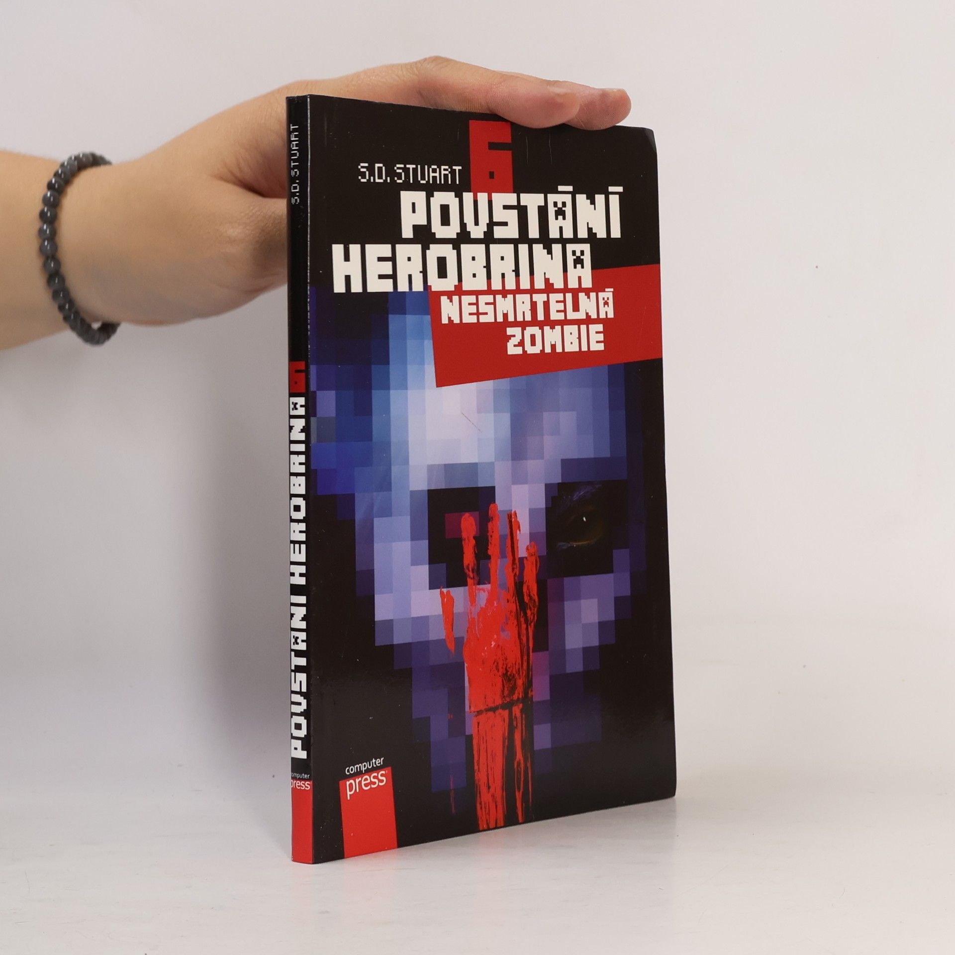 Marcel Goliaš Povstání Herobrina 6. Nesmrtelná zombie