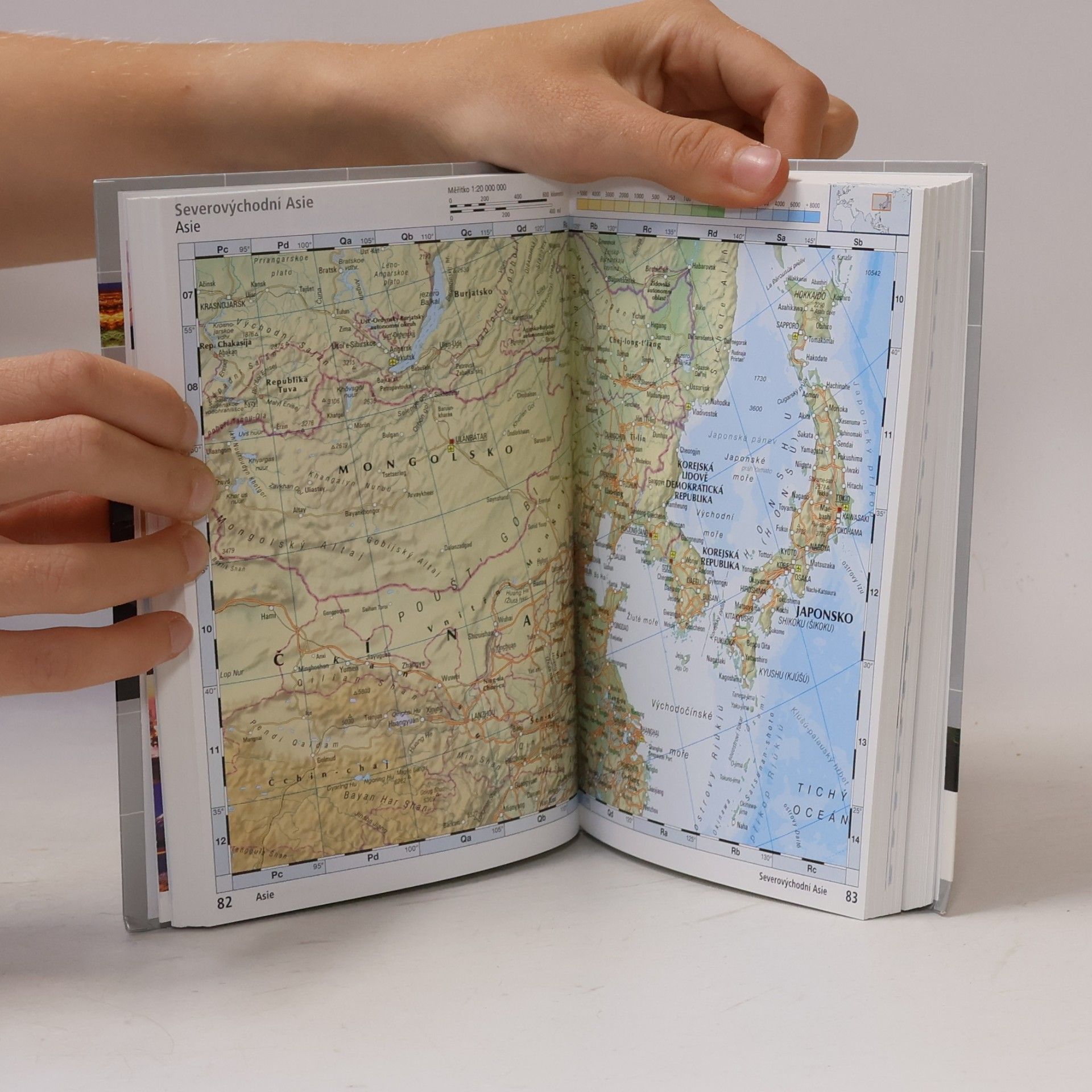 Various authors Svět. Kapesní atlas