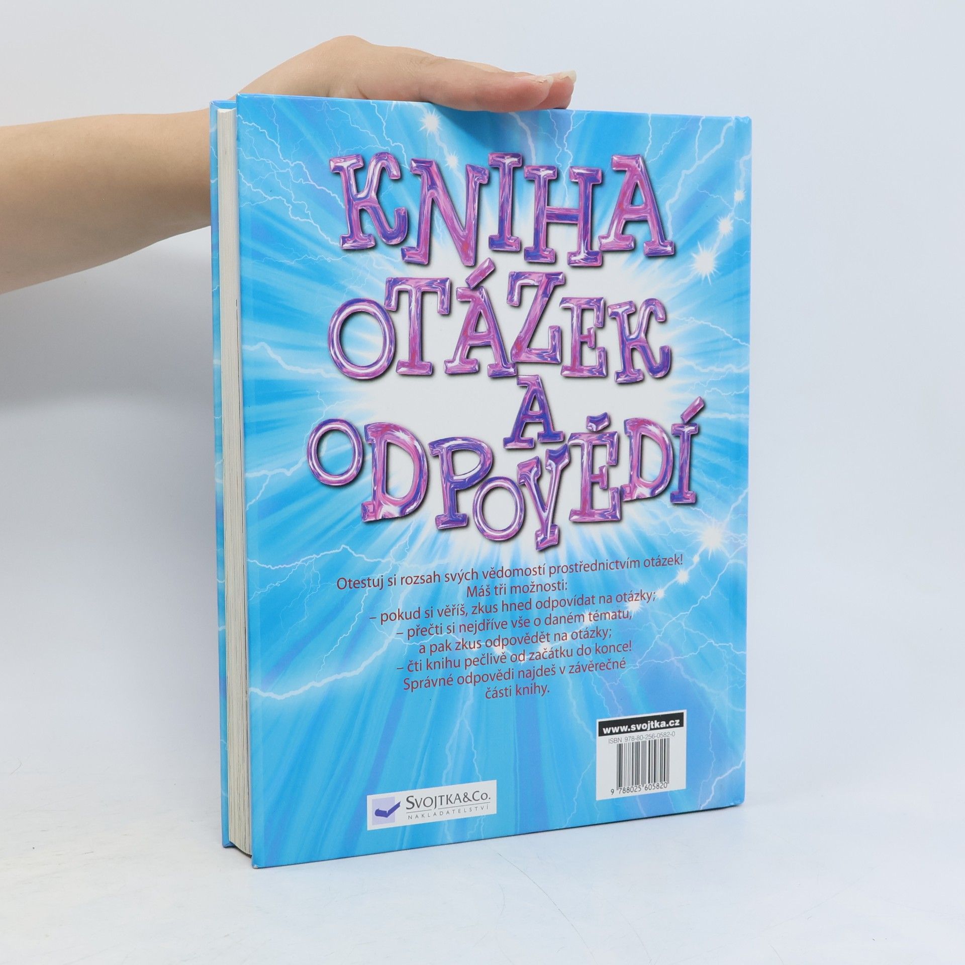 Zuzana Stloukalová Kniha otázek a odpovědí. Více než 2000 otázek a odpovědí na procvičení mozkových závitů