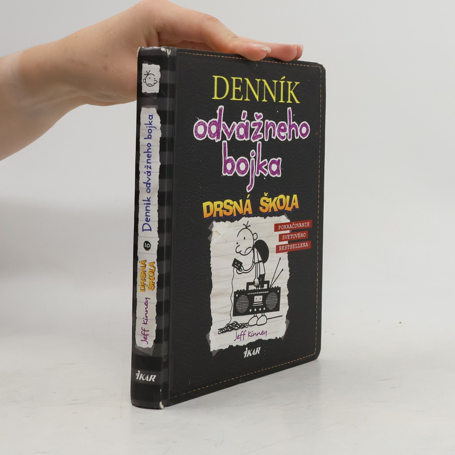 Jeff Kinney Denník odvážneho bojka 10. Drsná škola