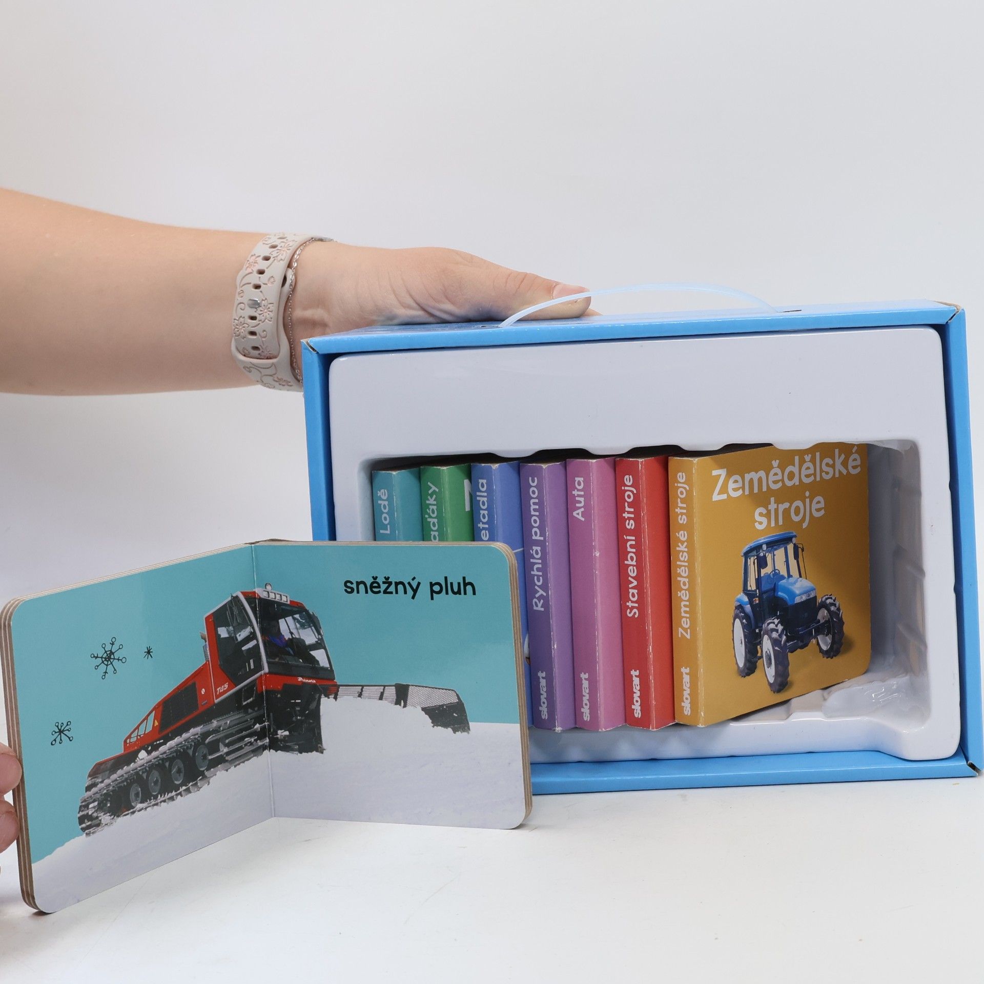 Autorenkollektiv Moje chytrá knihovnička: Auta, lodě, letadla