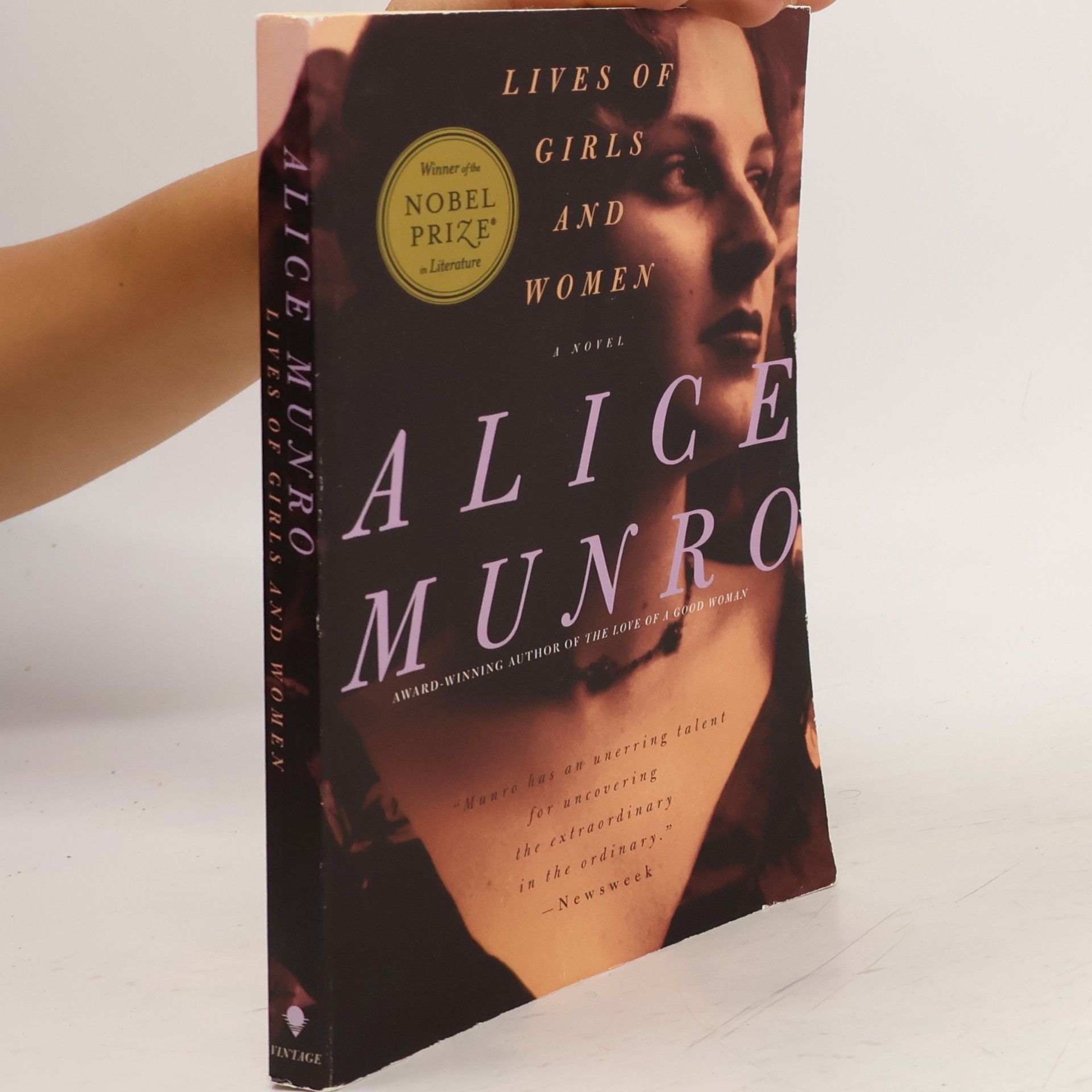 Alice Munro Lives of Girls and Women. Kleine Aussichten, englische Ausgabe