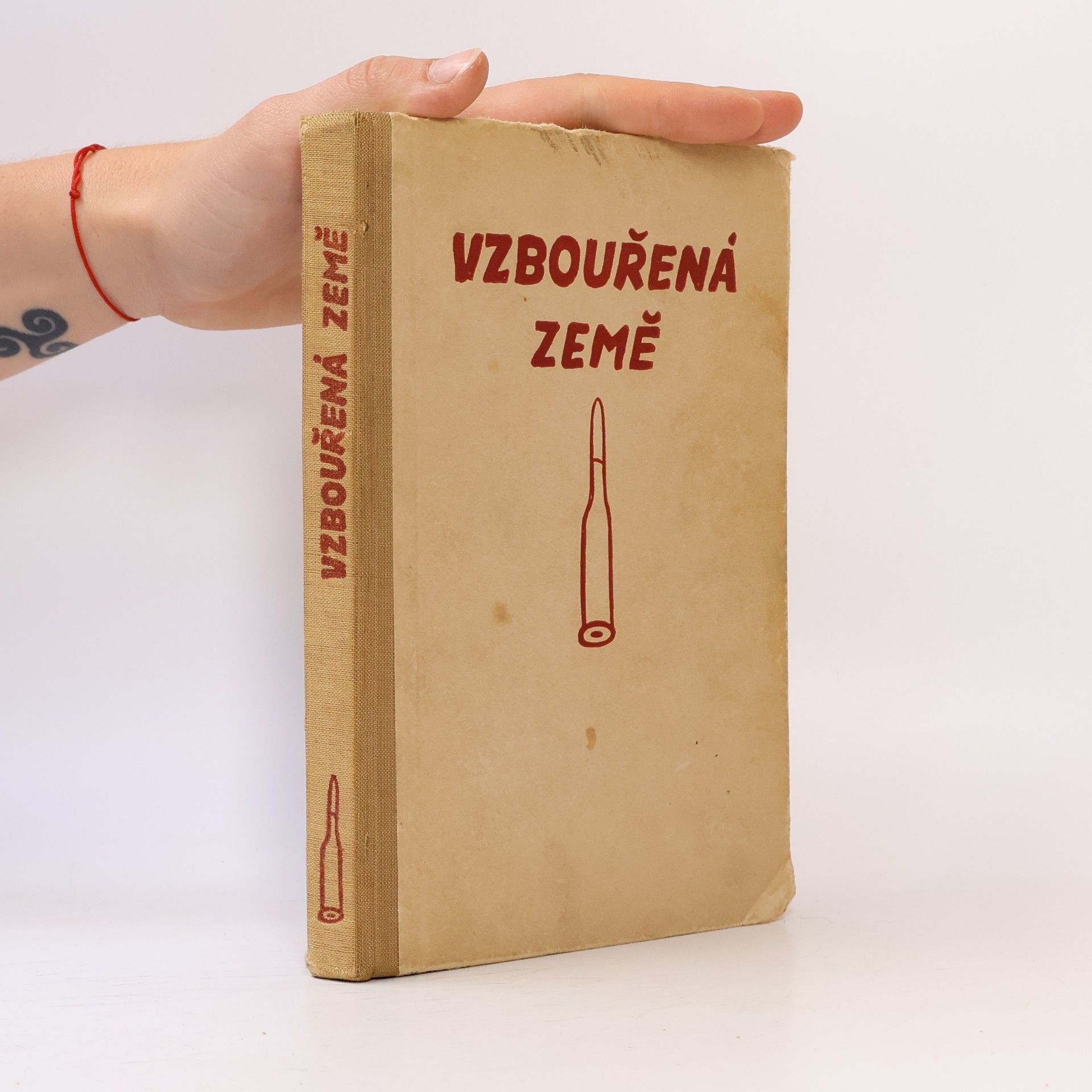 Vzbouřená země : povídky o boji lidu v době okupace