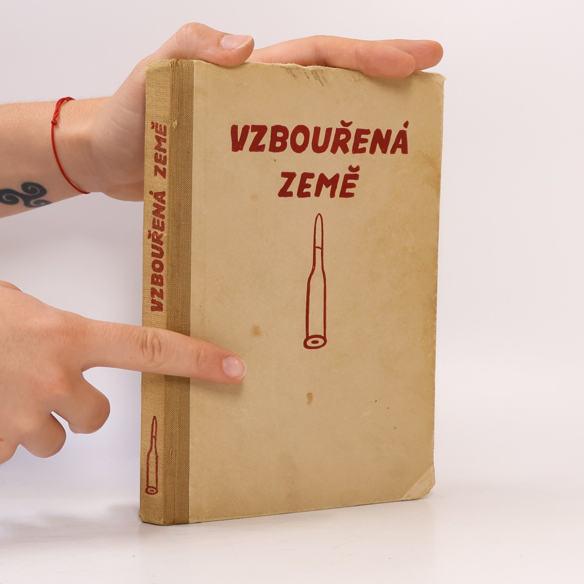 František Kubka Vzbouřená země : povídky o boji lidu v době okupace