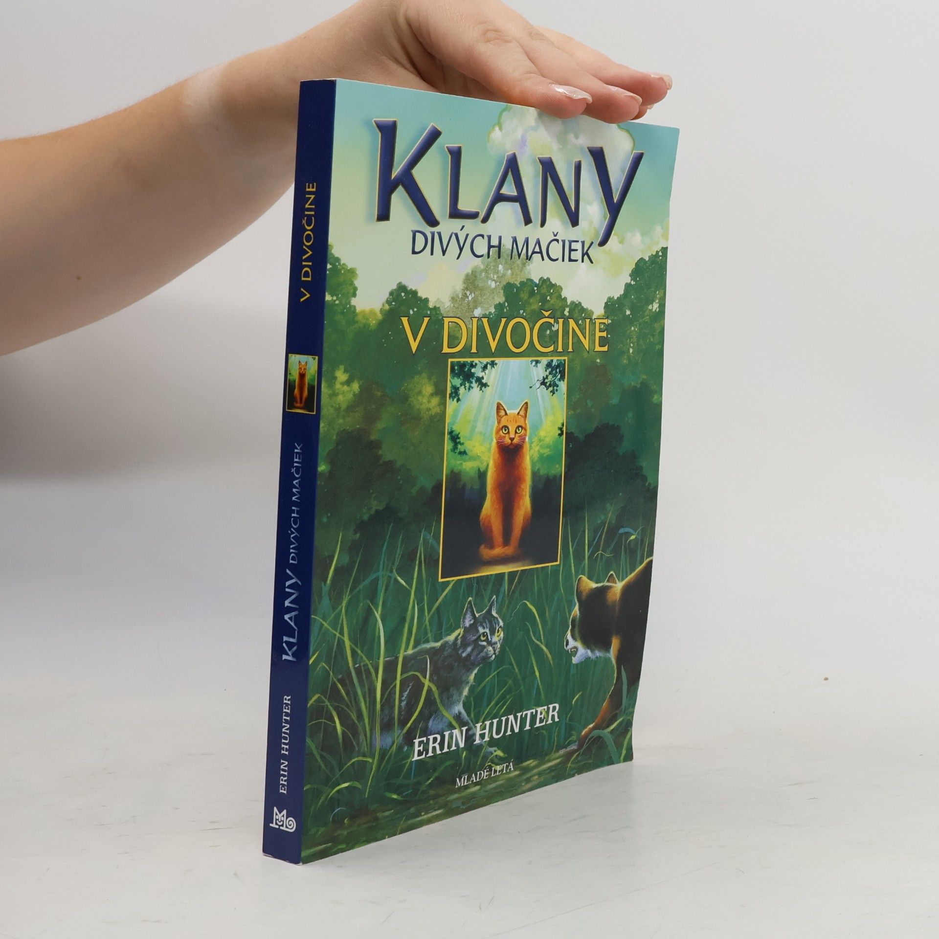 Erin Hunter V divočine
