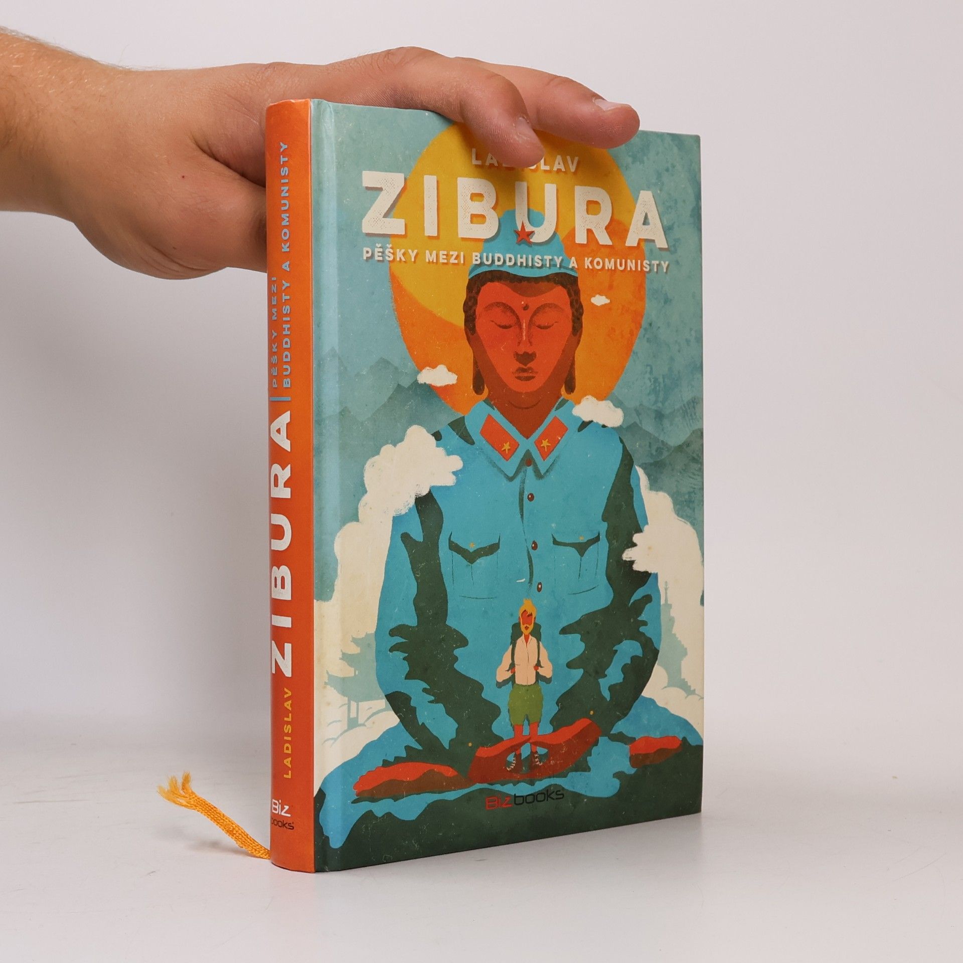 Pěšky mezi buddhisty a komunisty