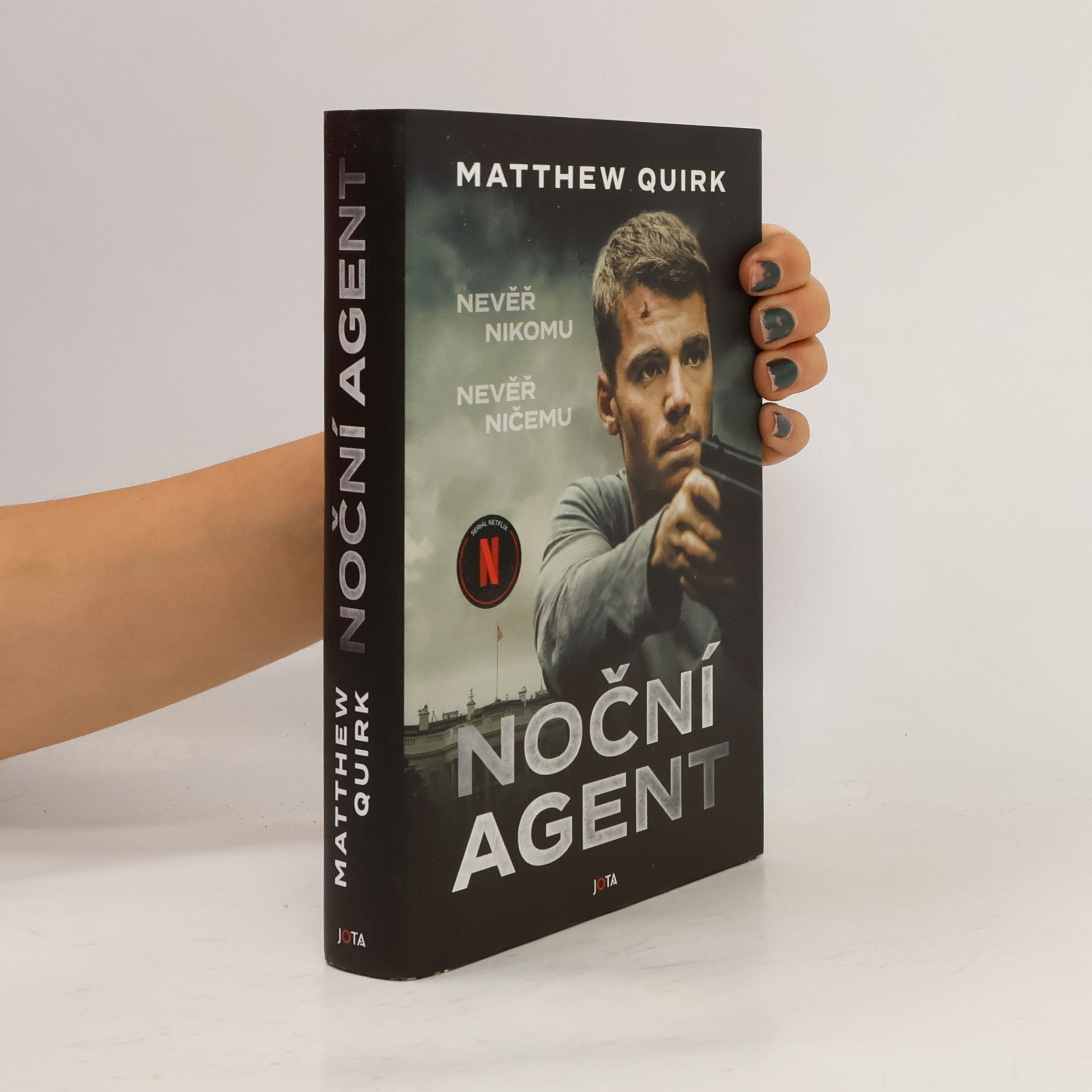 Matthew Quirk Noční agent