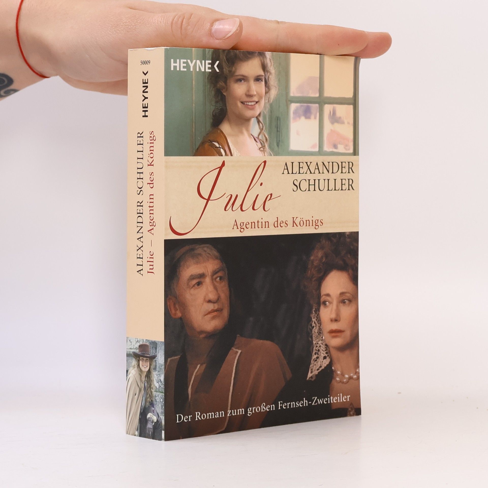 Alexander Schuller Julie