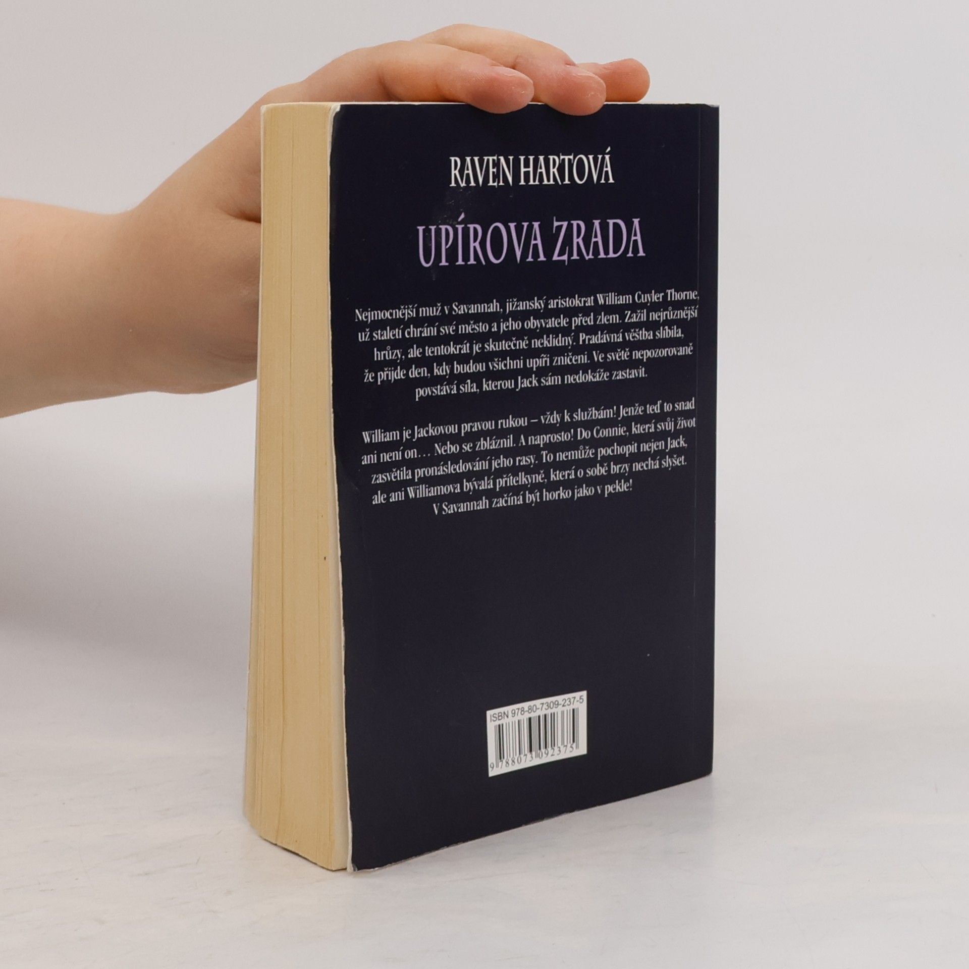 Raven Hart Upírova zrada