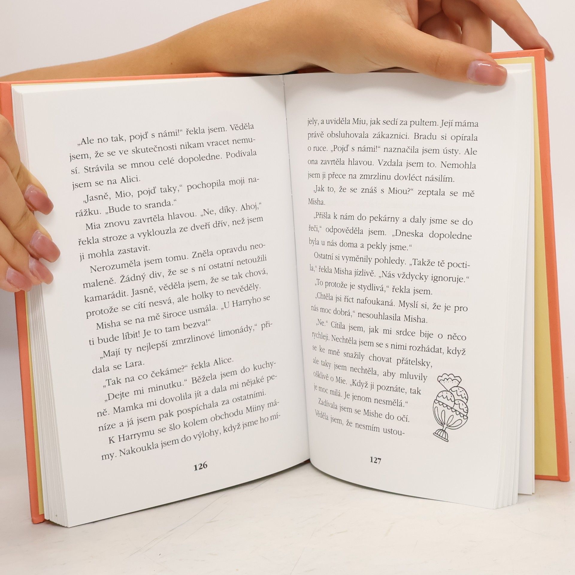 Linda Champan Přátelství plné koláčů : cukr & koření