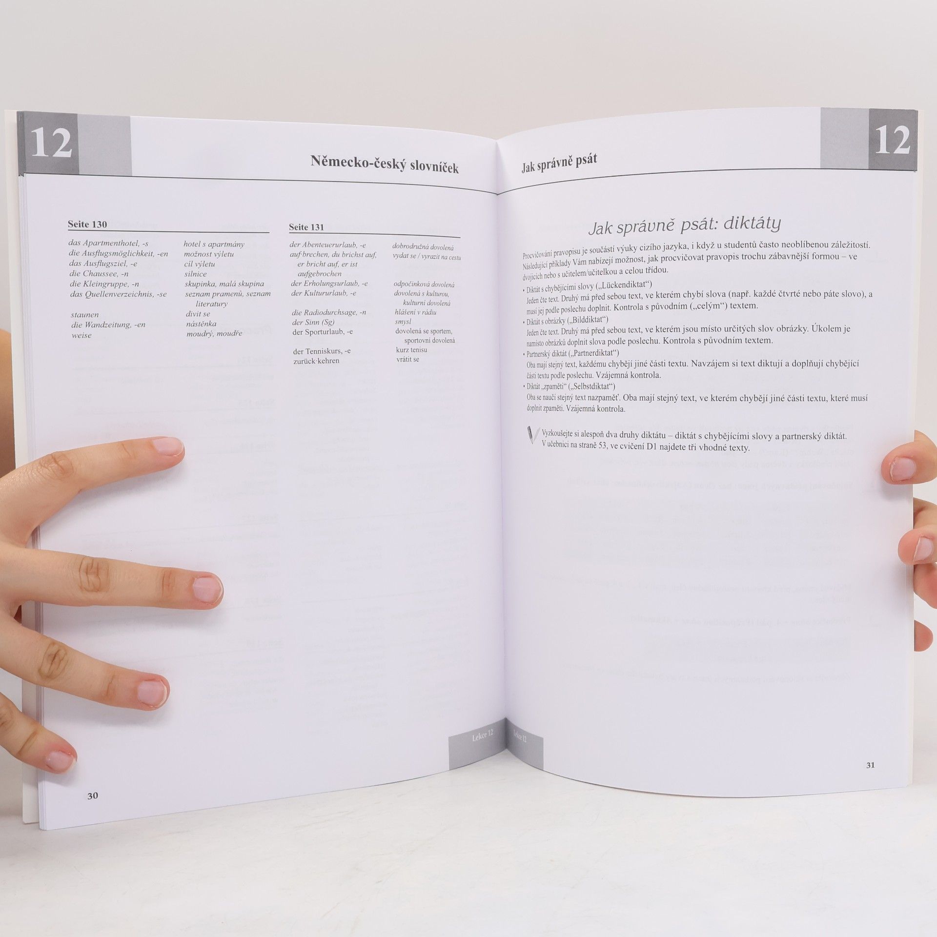 Auteurscollectief Schritte international 4 : Glossar XXL : Deutsch-Tschechisch, Německo-český slovníček : Niveau A2